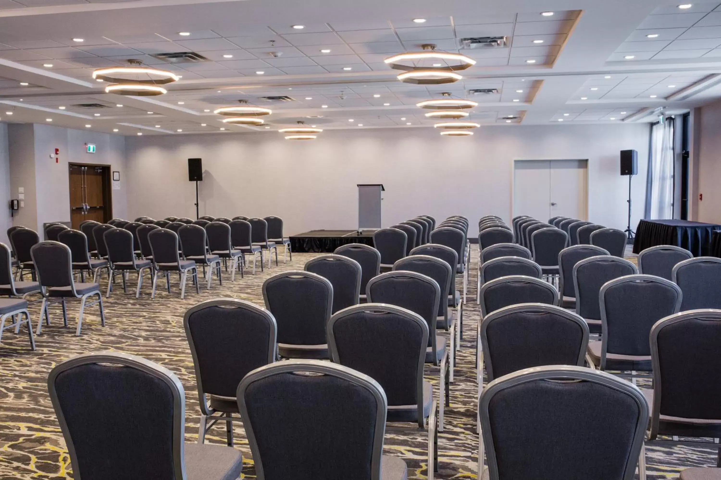 Meeting/conference room in Holiday Inn Hotel & Suites Calgary South - Conference Ctr, an IHG Hotel