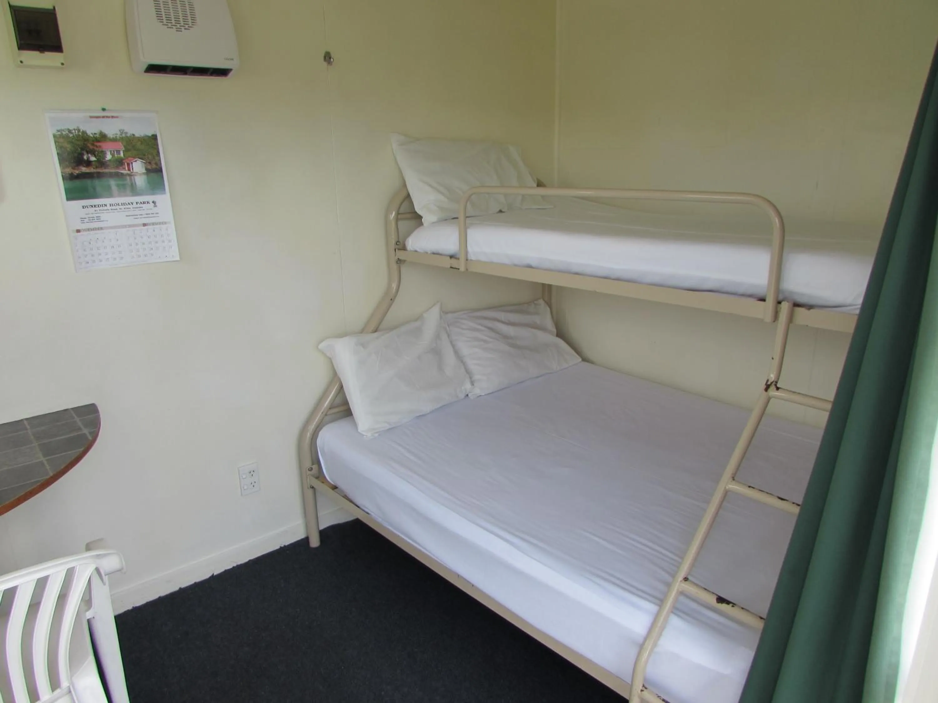 bunk bed, Bed in Dunedin Holiday Park