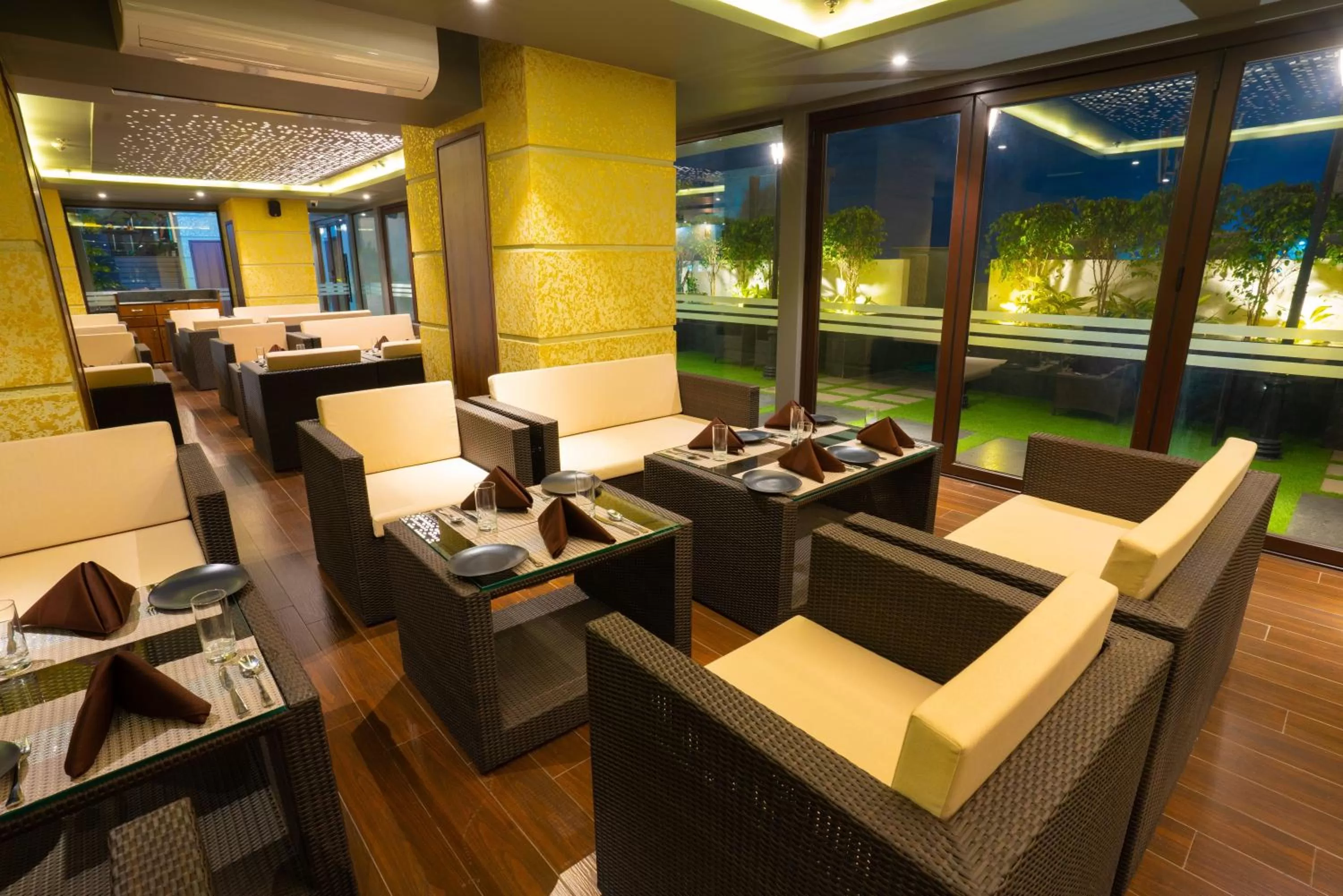 Lounge or bar in Ratnamouli Palace