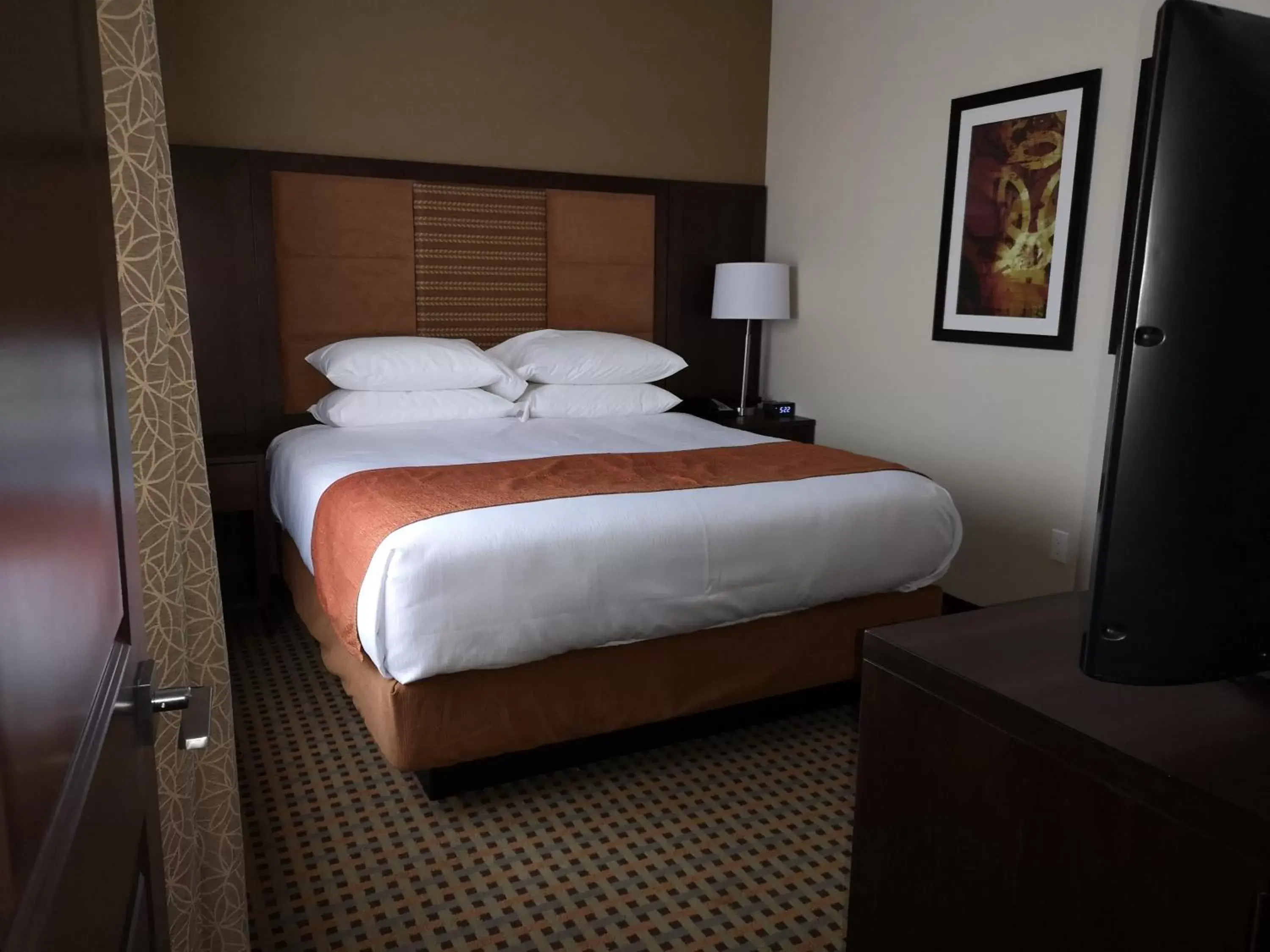 Bed in Best Western Plus Hinton Inn & Suites