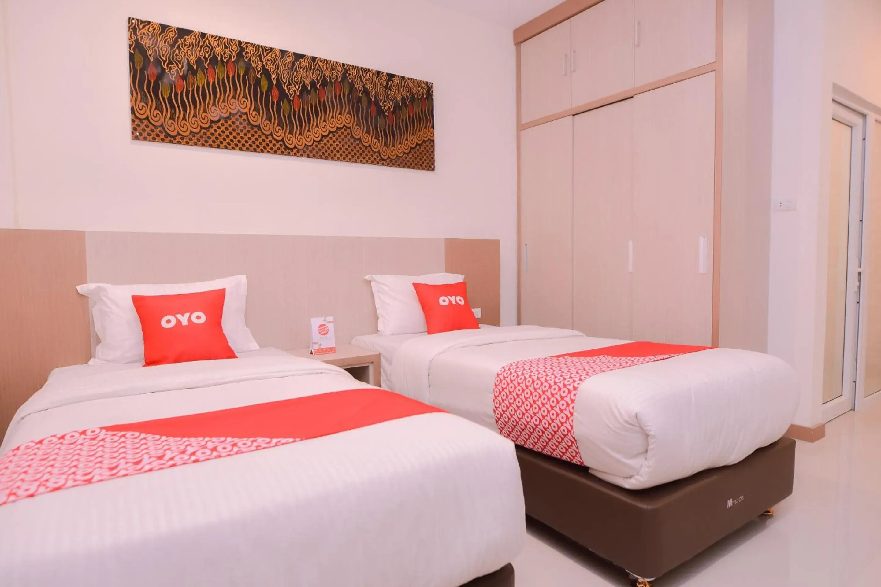 Bedroom, Bed in OYO 2018 Ring Road Guest House Syariah