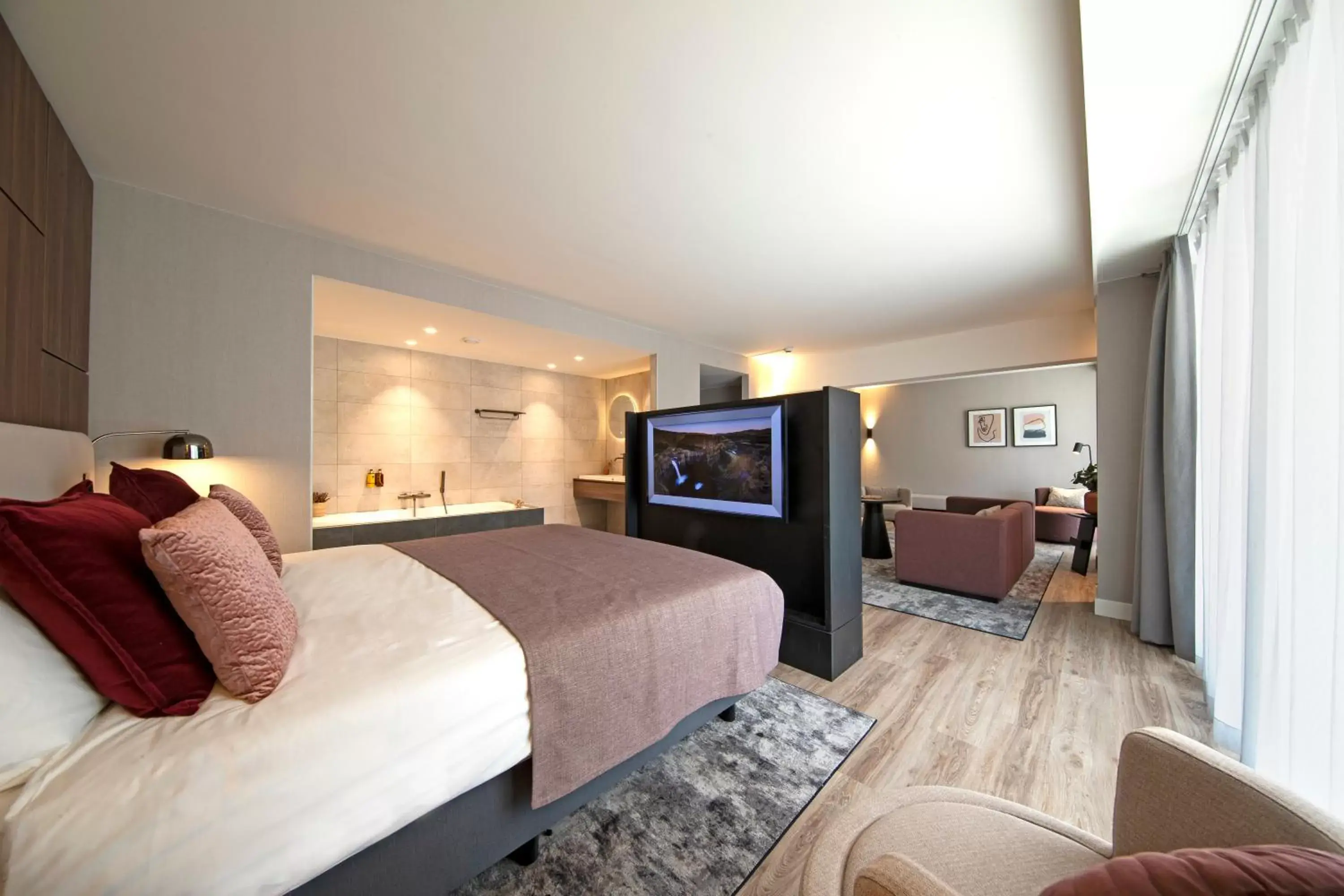 Bedroom, Bed in Bilderberg Europa Hotel Scheveningen