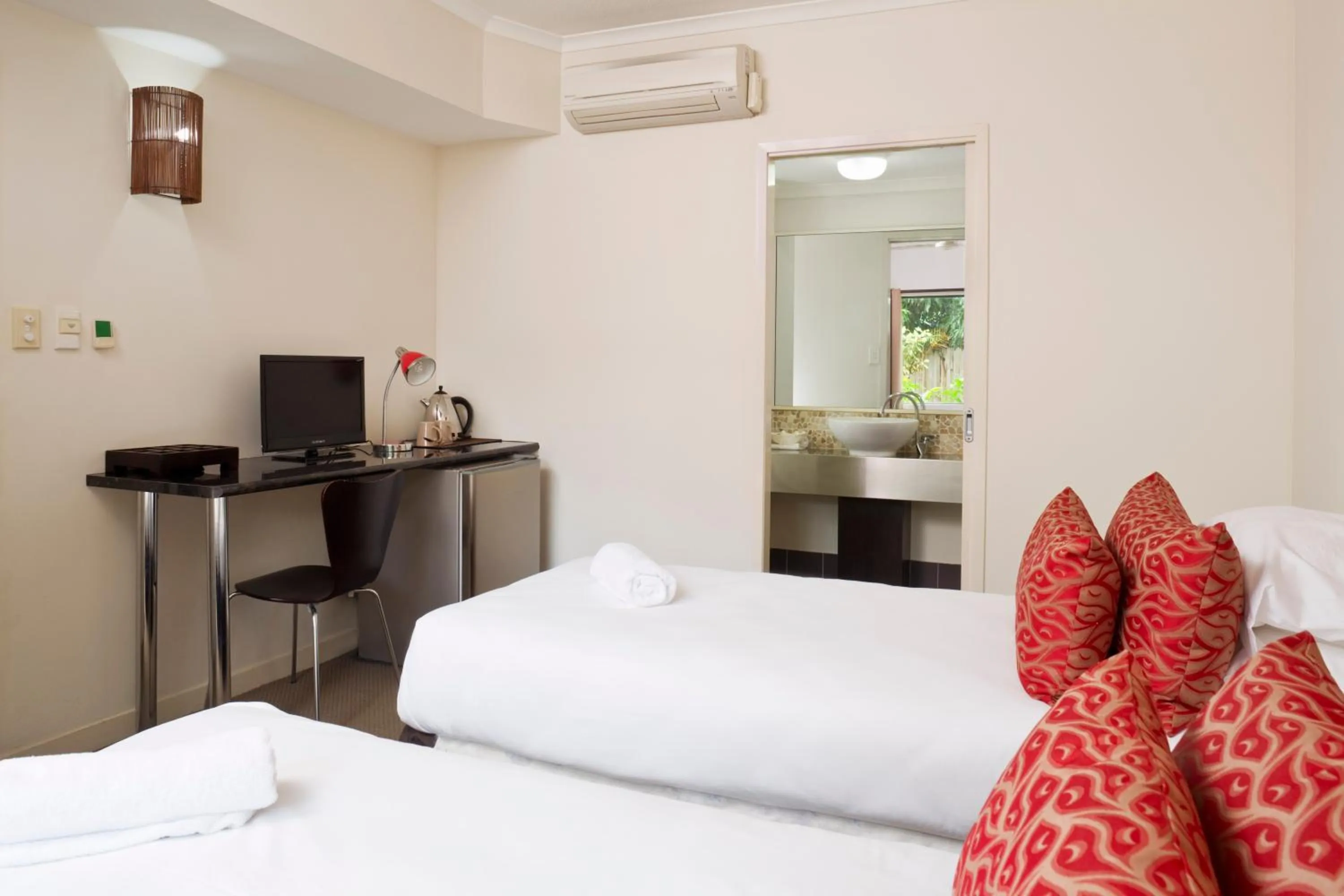 Bedroom, Bed in Mango Lagoon Resort & Wellness Spa