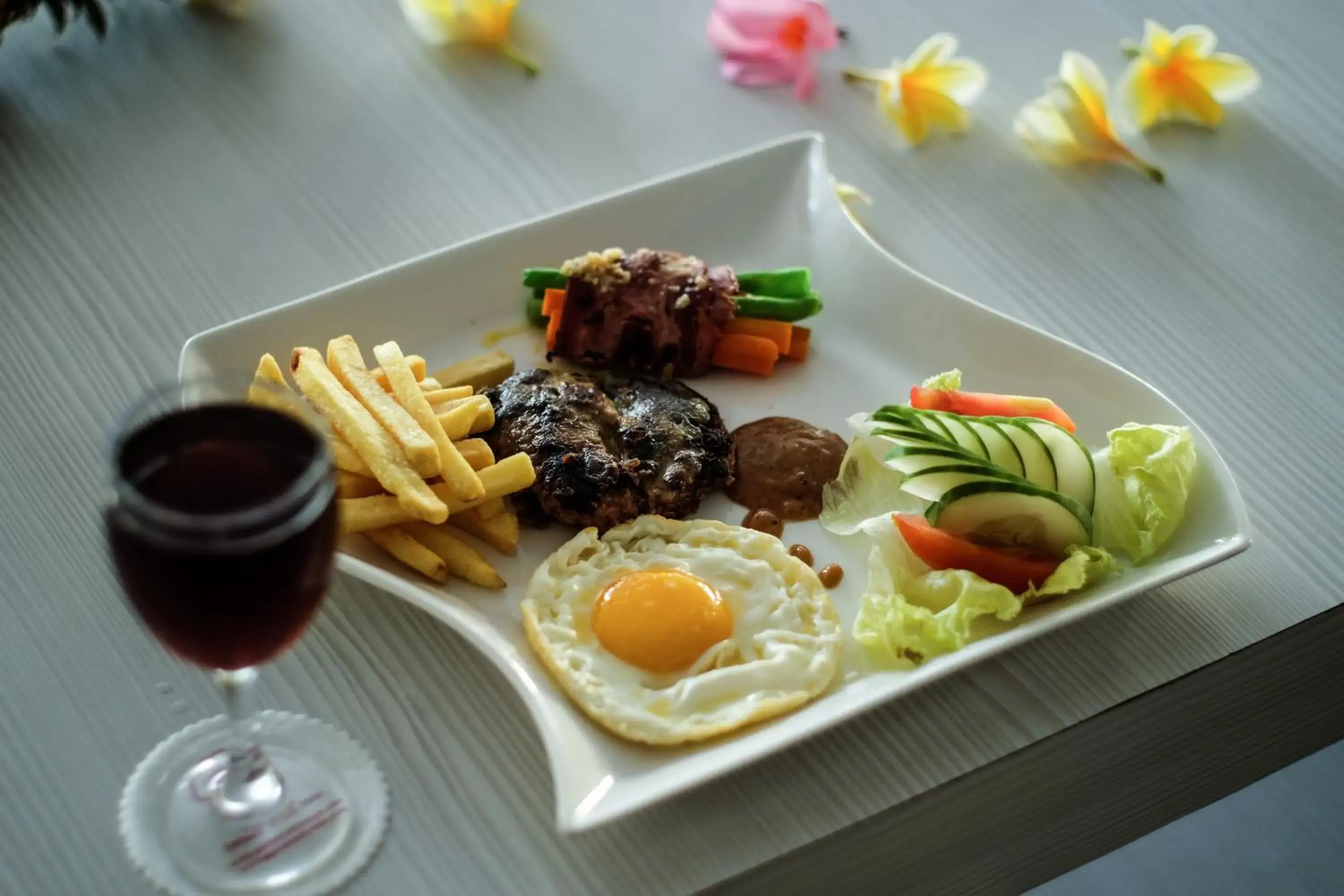 Breakfast, Food in Puri Saron Senggigi Hotel