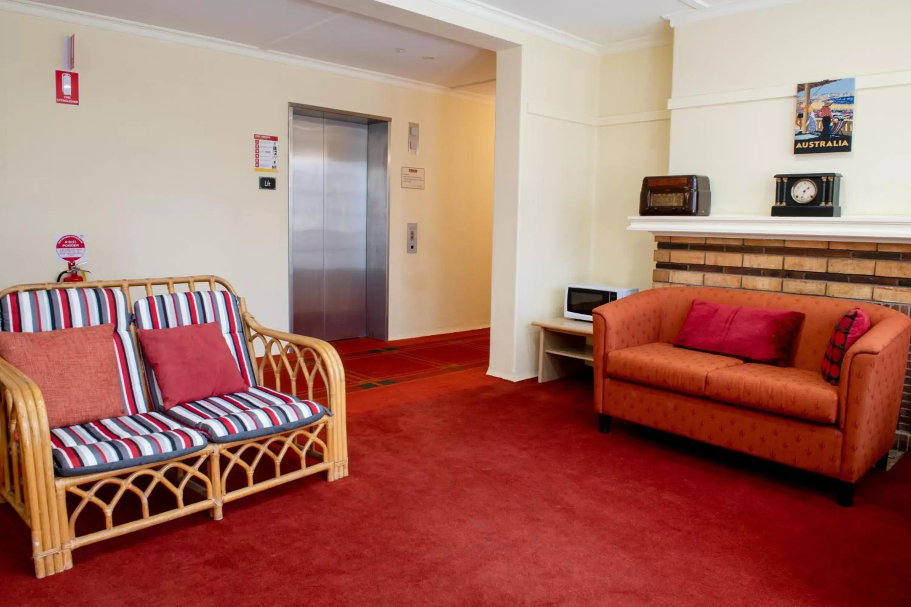 Seating area in Linaker Art Deco Motel