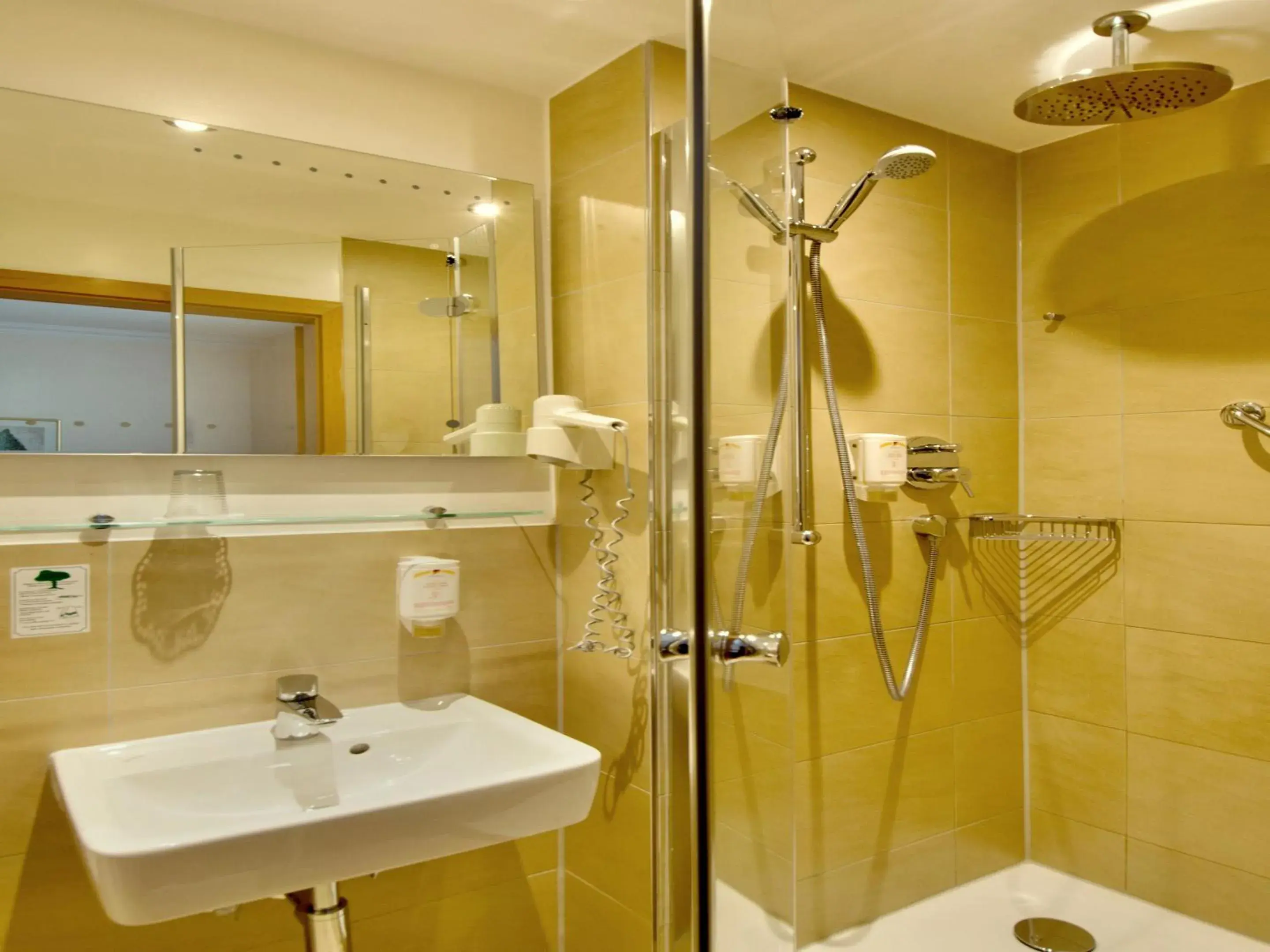 Shower, Bathroom in Hotel Kriemhild am Hirschgarten