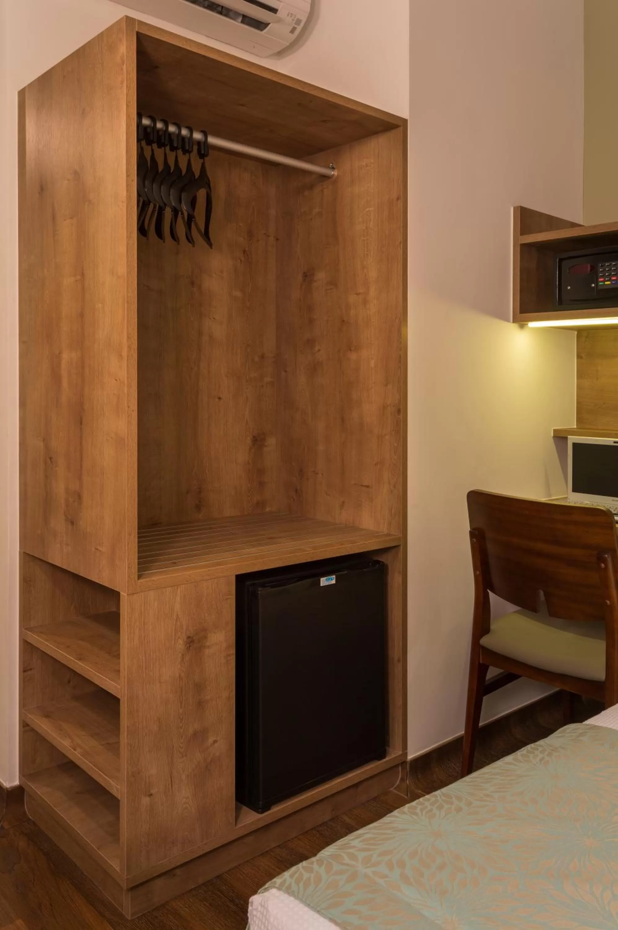 Photo of the whole room in Sleep Inn Praia do Canto