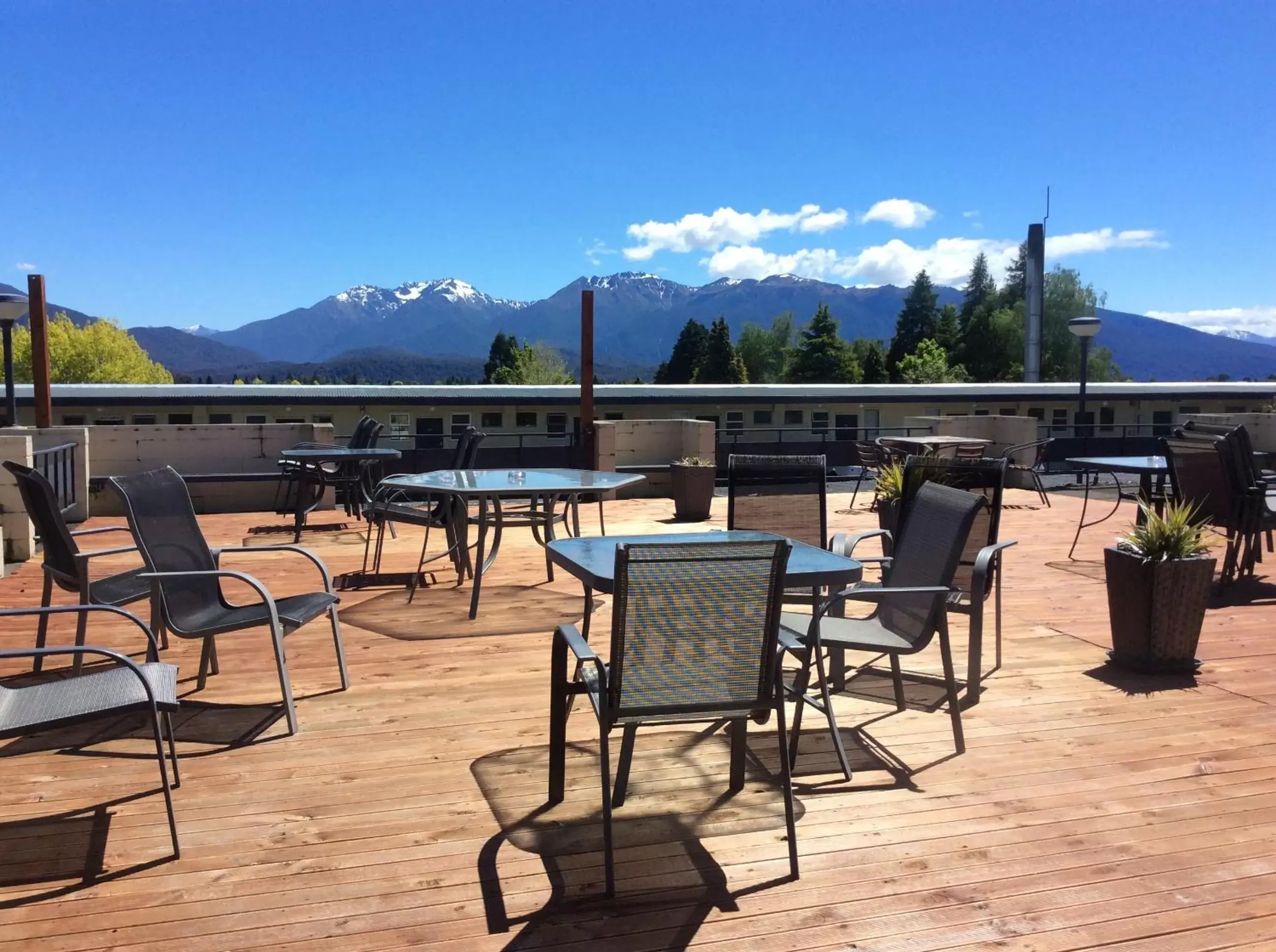 Balcony/Terrace, Restaurant/Places to Eat in Fiordland Hotel