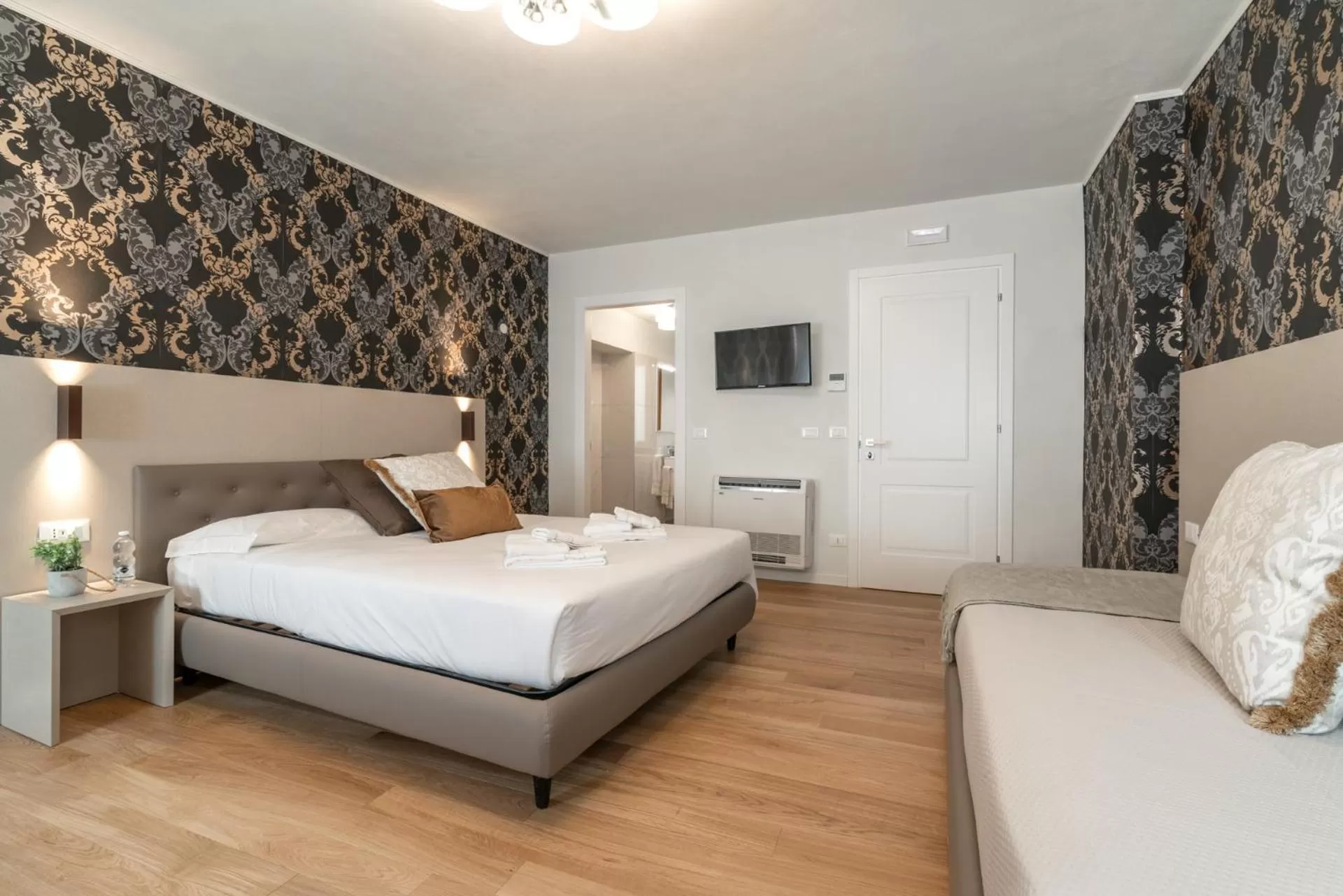 Bedroom, Bed in Hotel Grifoni