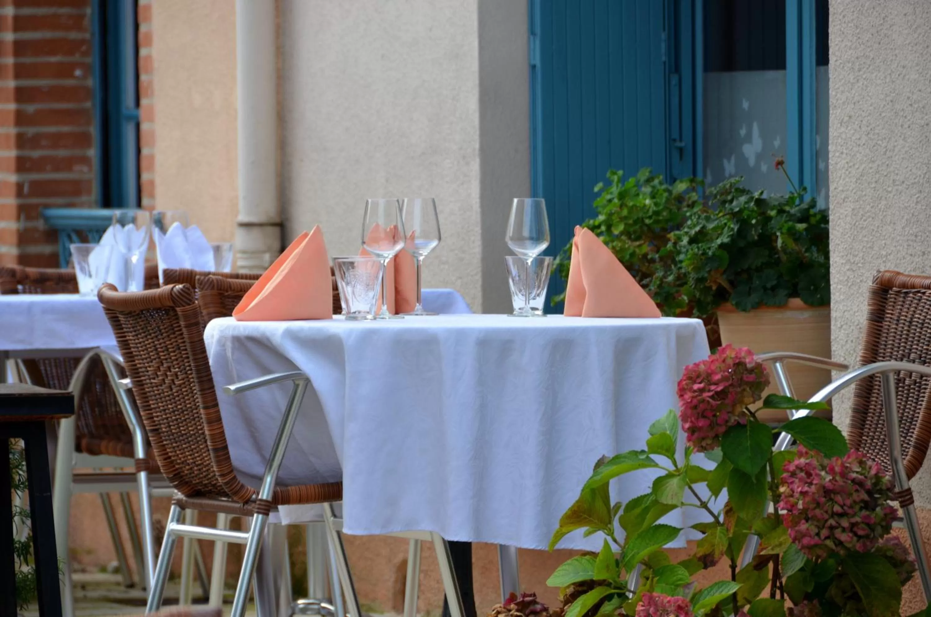 Restaurant/Places to Eat in Aux Lys d'Or