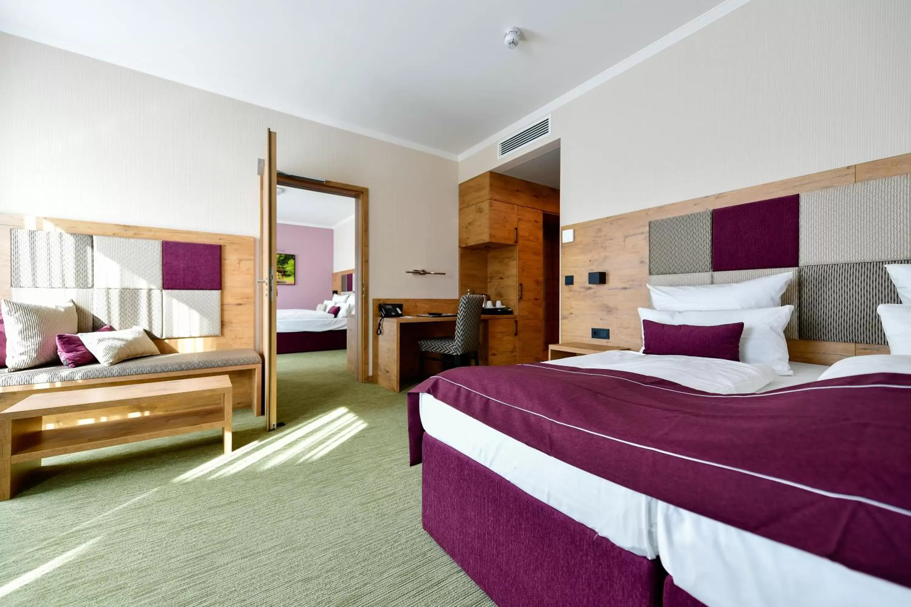 Photo of the whole room, Bed in Best Western Plus Parkhotel & Spa Cottbus