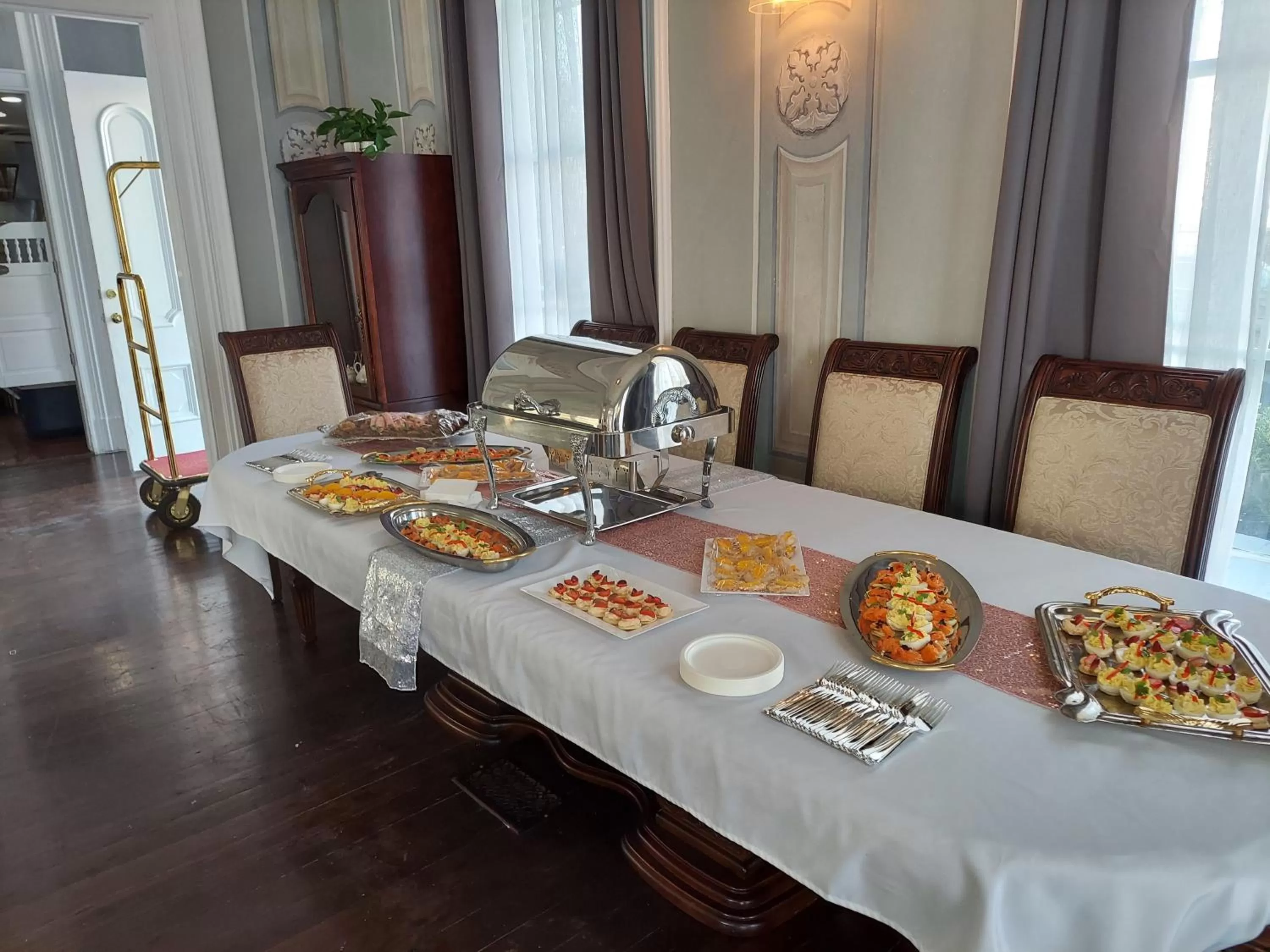 Dinner in The George Manor