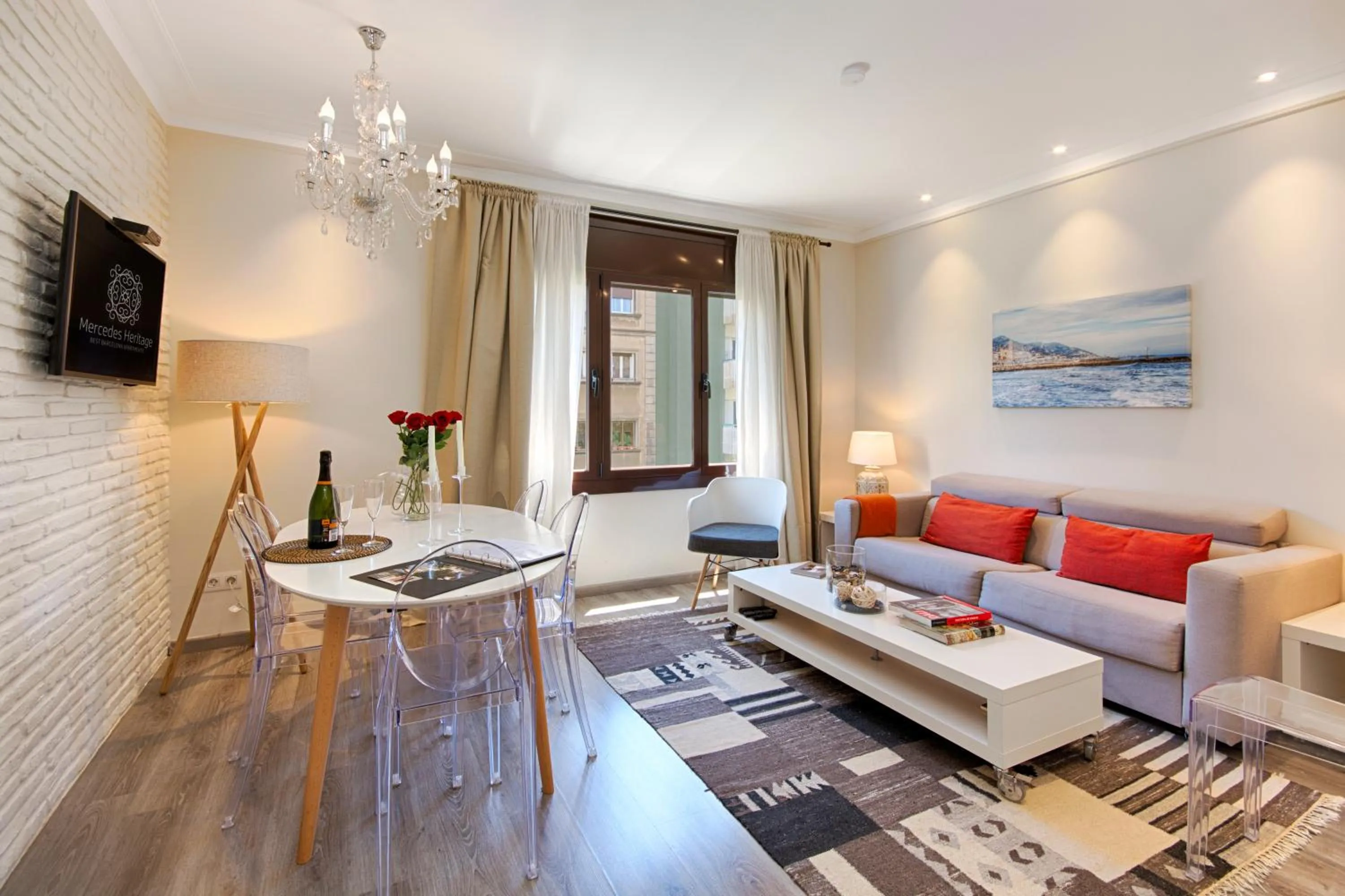 TV and multimedia in Eixample Building Apartments by Mercedes Heritage