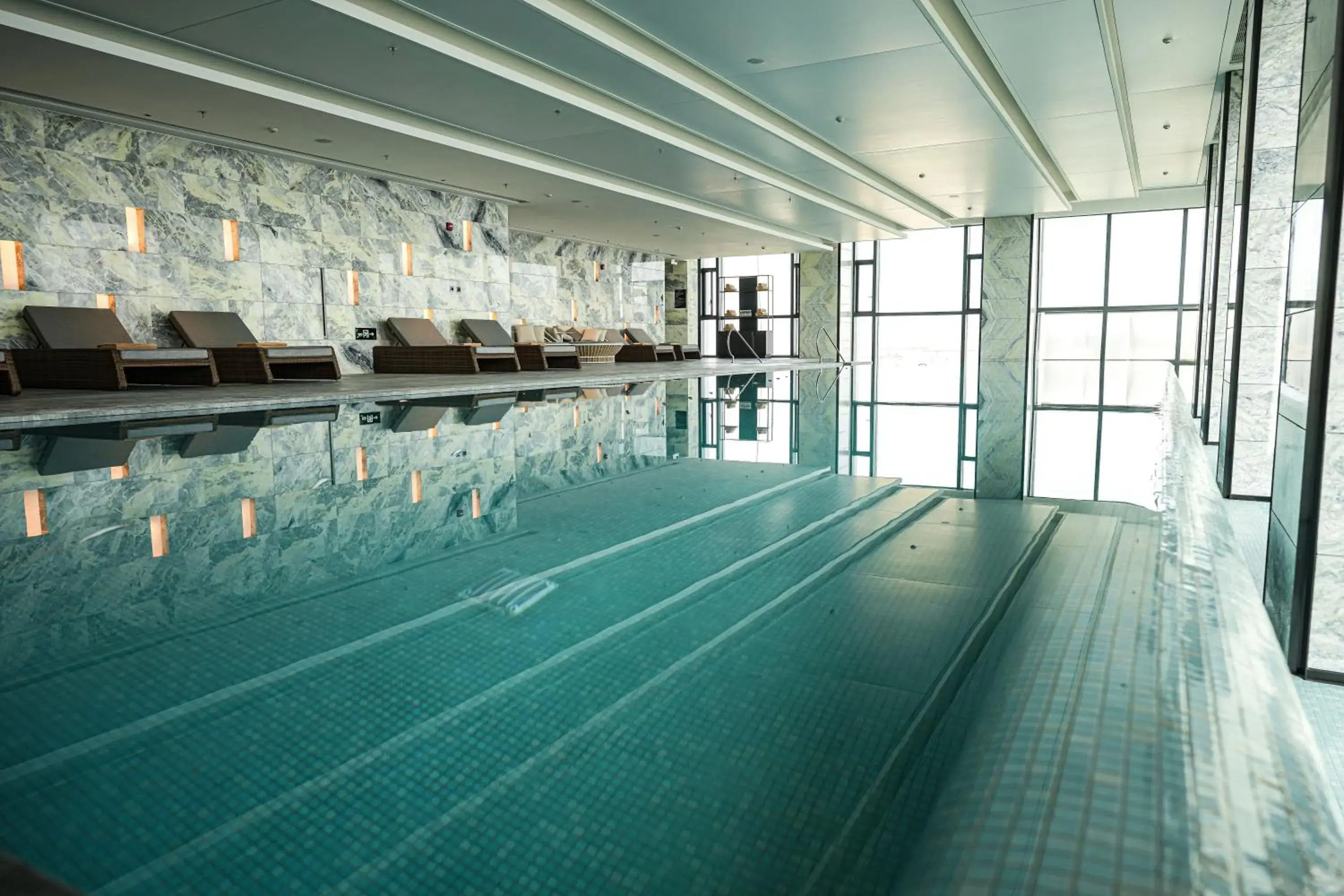 Swimming Pool in JW Marriott Hotel Xi'an