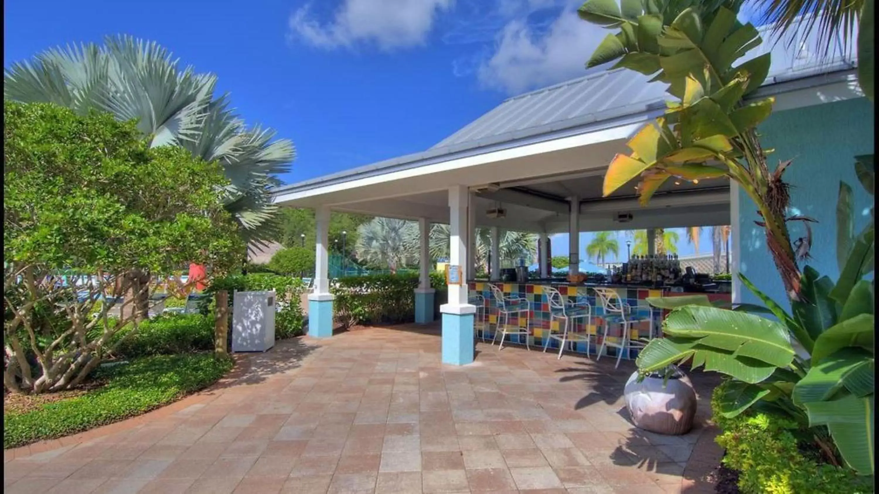 Lounge or bar, Property Building in Holiday Inn Express & Suites S Lake Buena Vista, an IHG Hotel