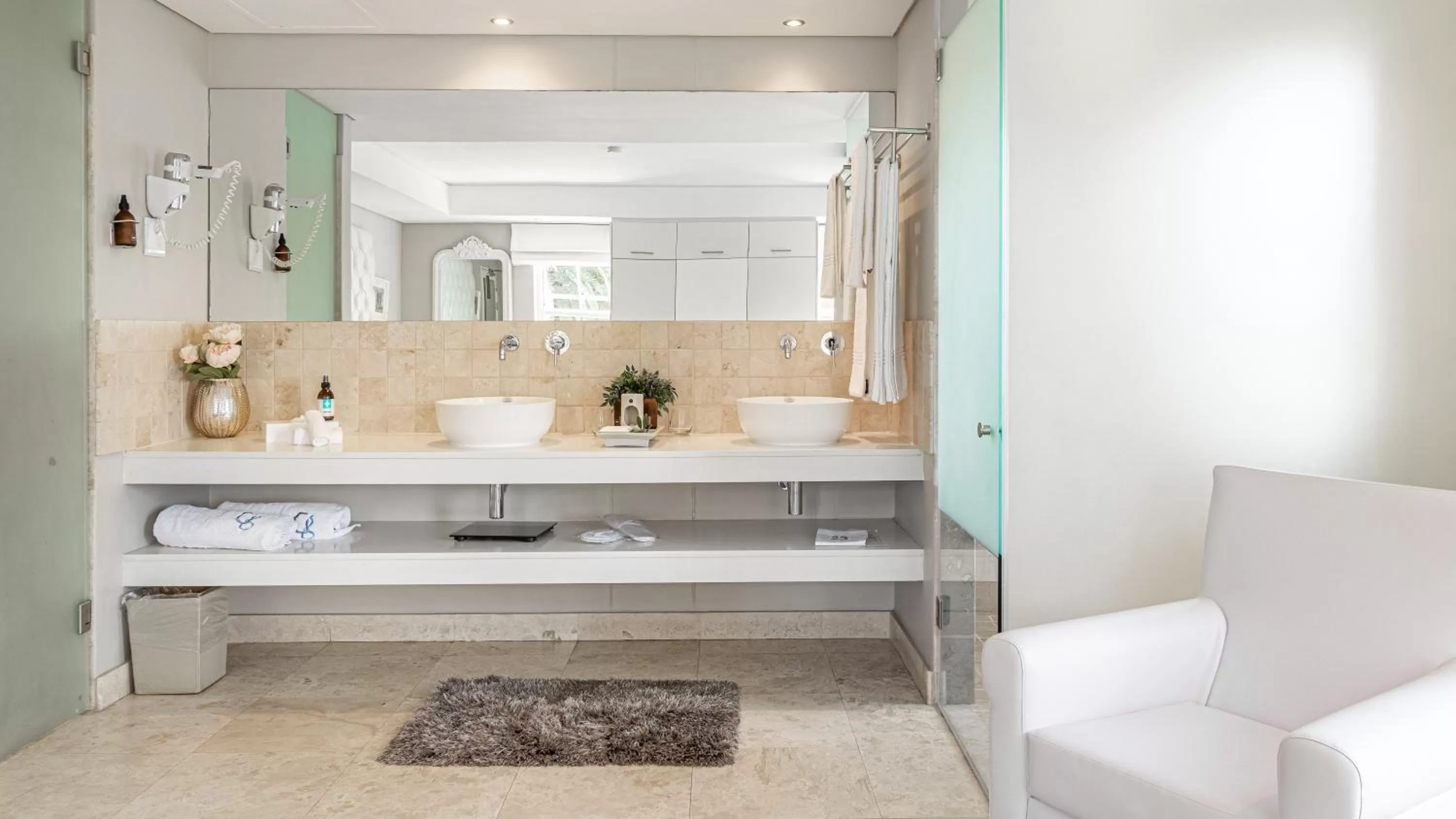 Shower in The Glen Boutique Hotel & Spa