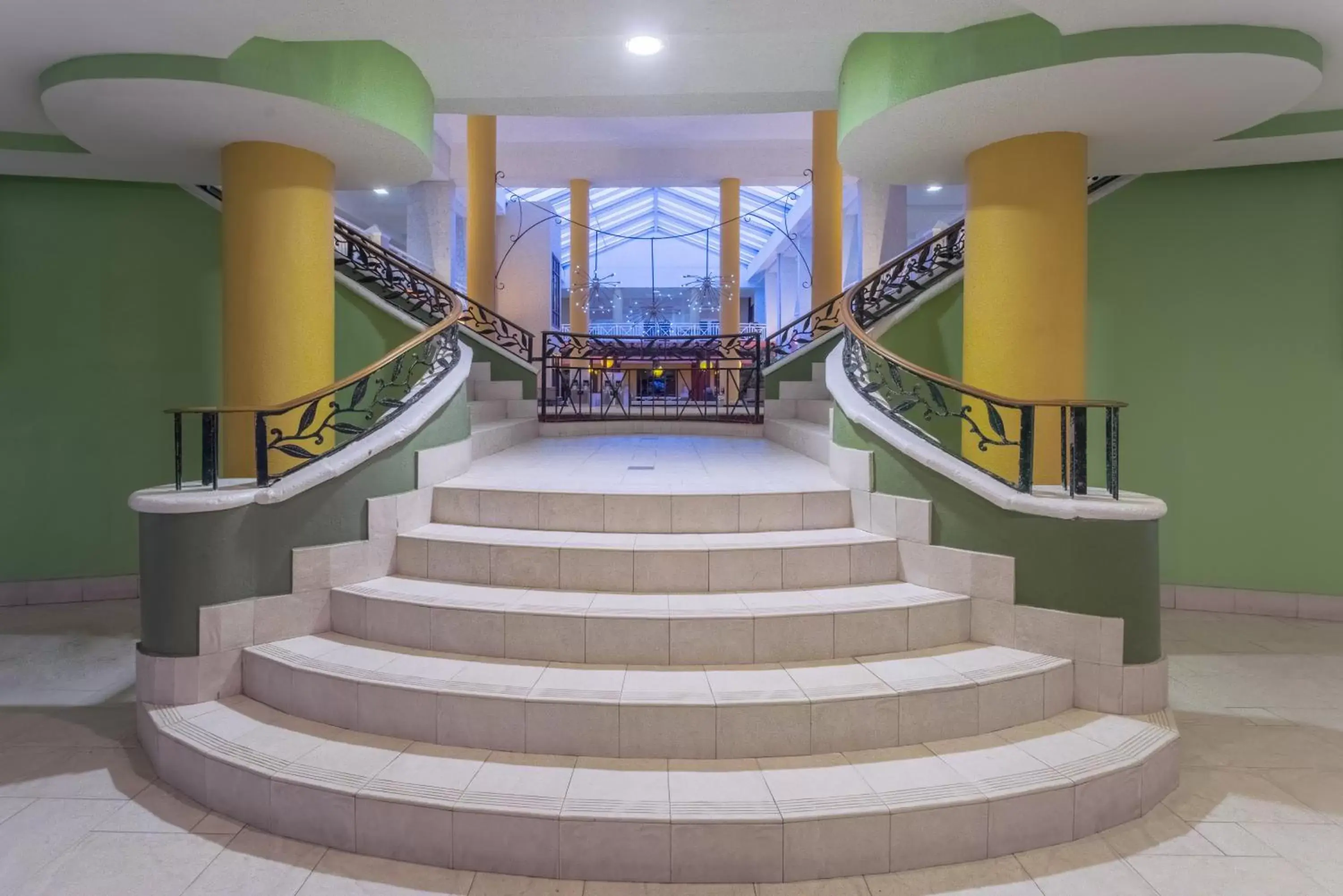 Lobby or reception in Holiday Inn Resort Montego Bay All Inclusive, an IHG Hotel