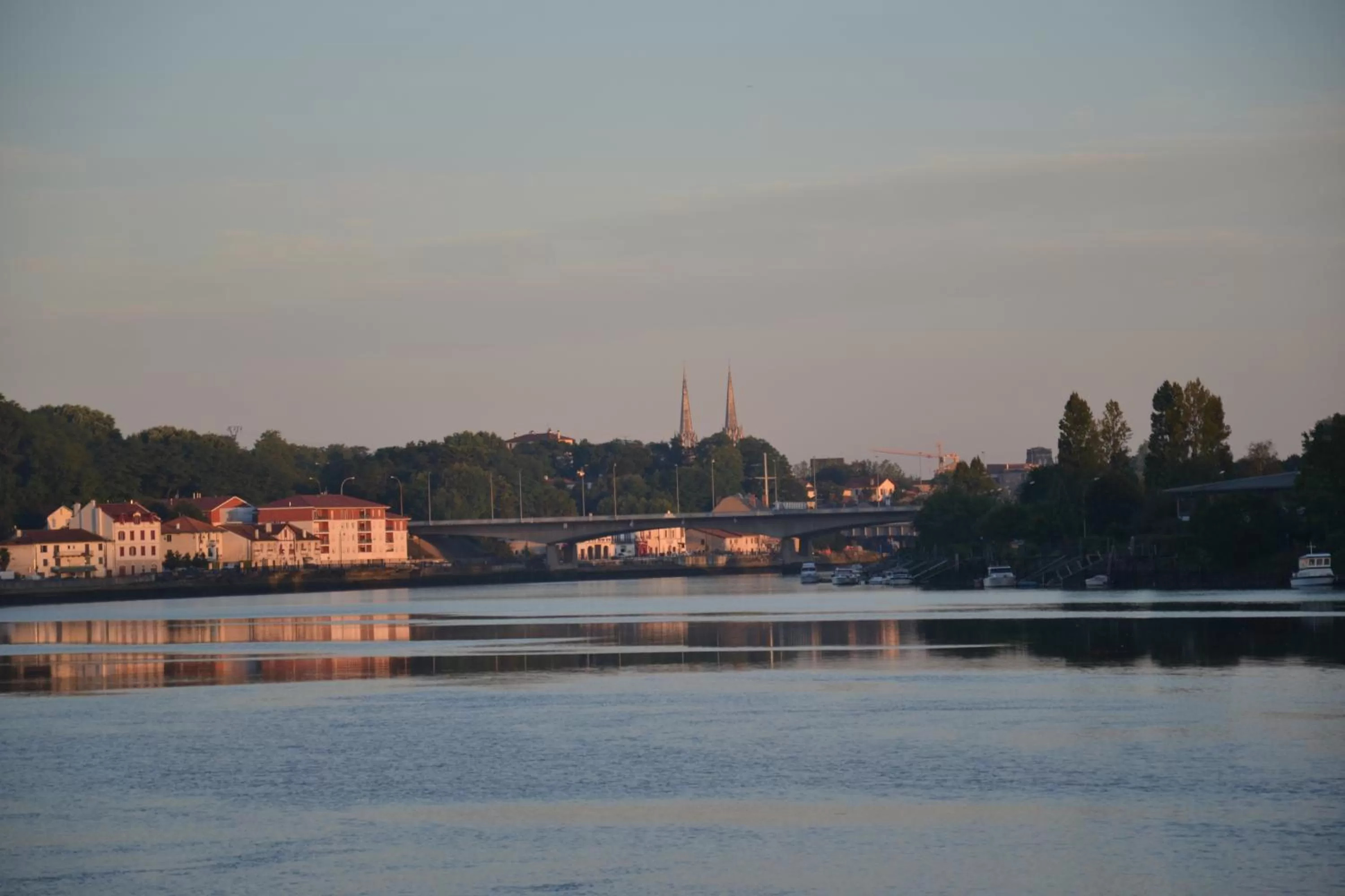 Area and facilities in Adonis Hotel Bayonne