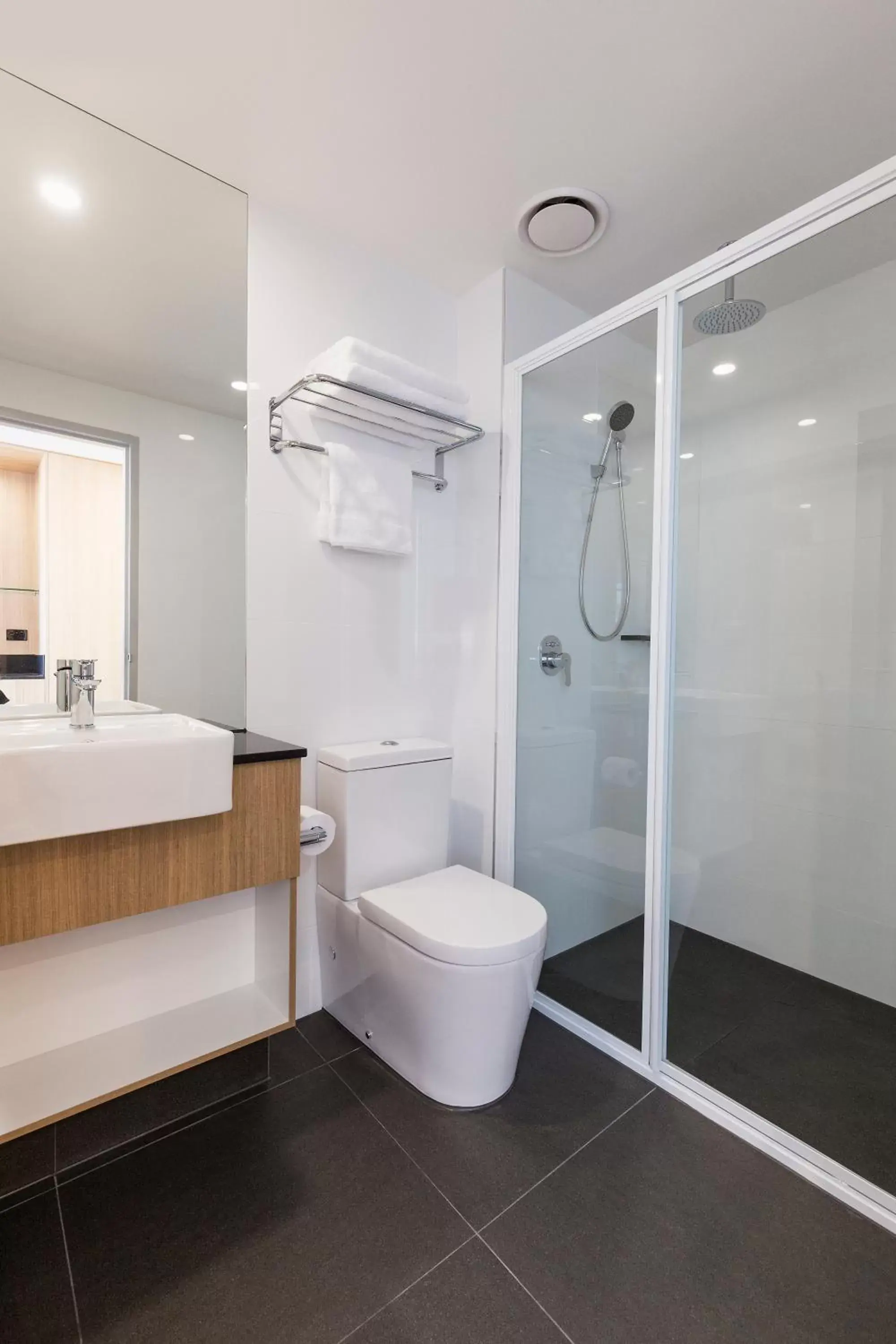 Shower, Bathroom in Ibis Styles Hobart