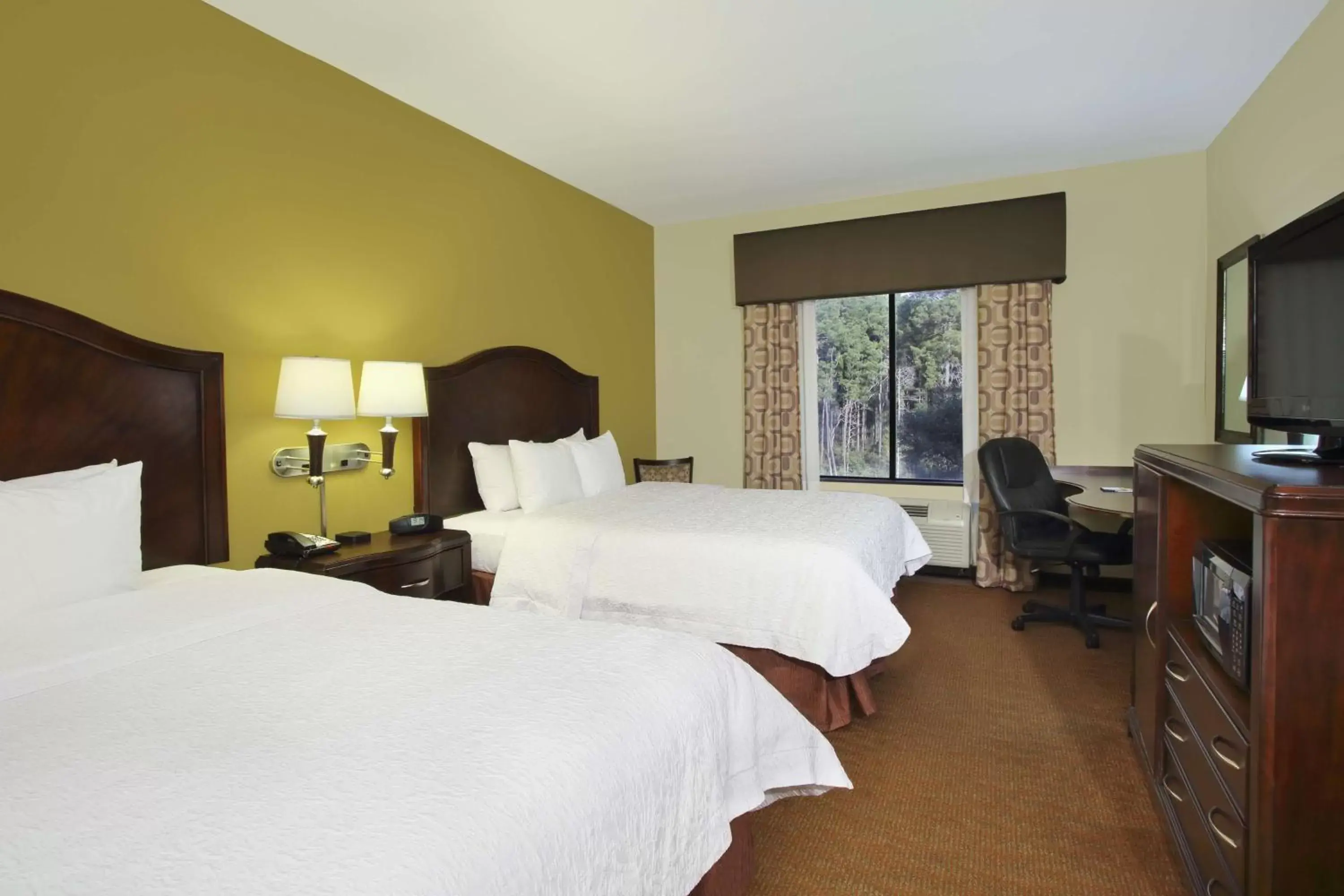Bedroom, Bed in Hampton Inn & Suites Conroe I 45 North Bedroom, Bed in Hampton Inn & Suites Conroe I 45 North