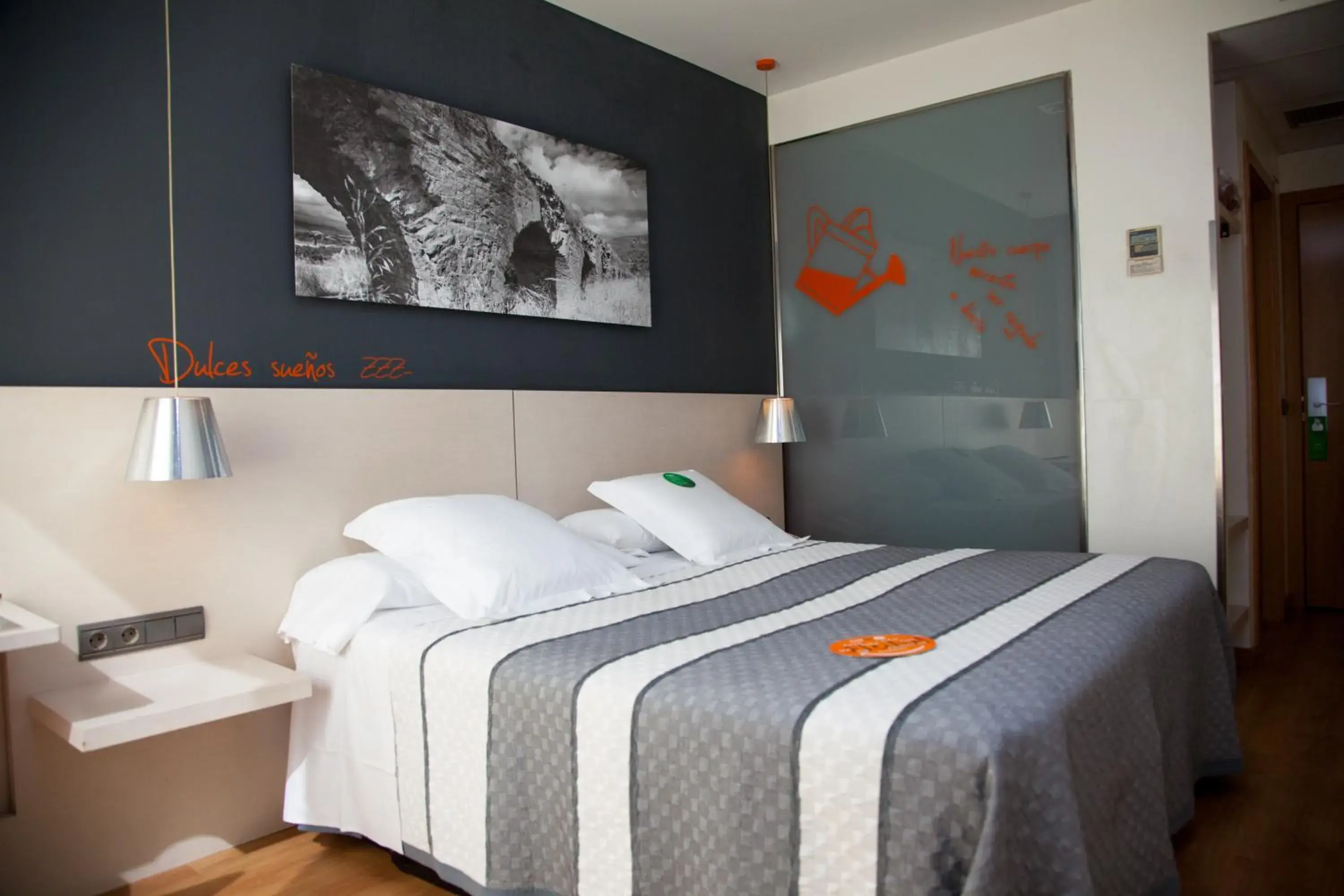 Photo of the whole room, Bed in Bed4U Tudela