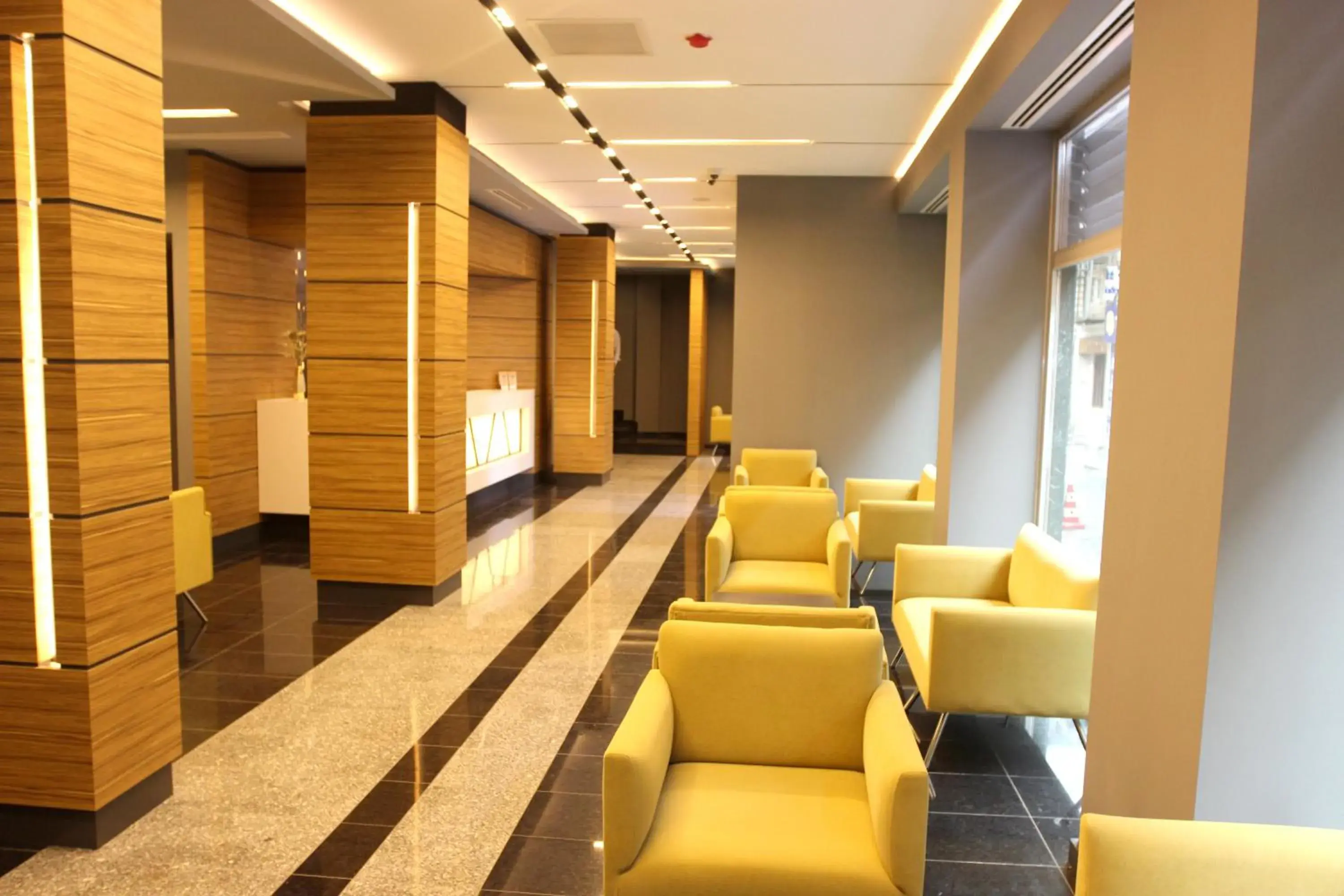 Lobby or reception, Lounge/Bar in Horon Hotel