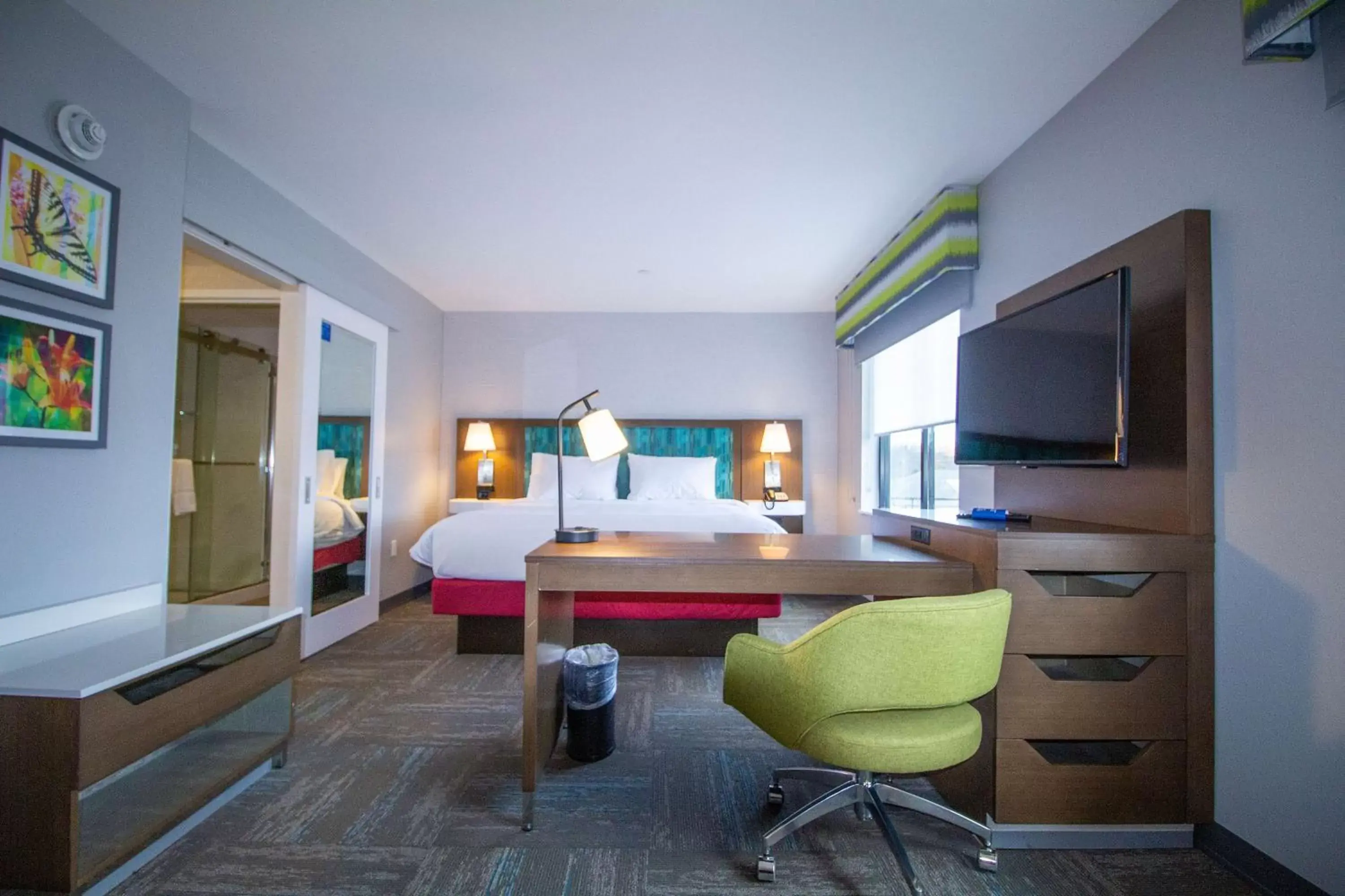 Bed in Hampton Inn North Attleboro, Ma Bed in Hampton Inn North Attleboro, Ma