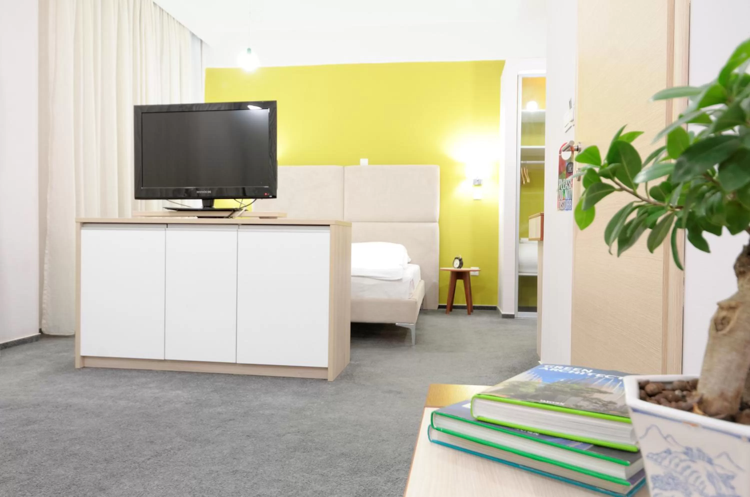 Bedroom, Bed in Hotel Tim's