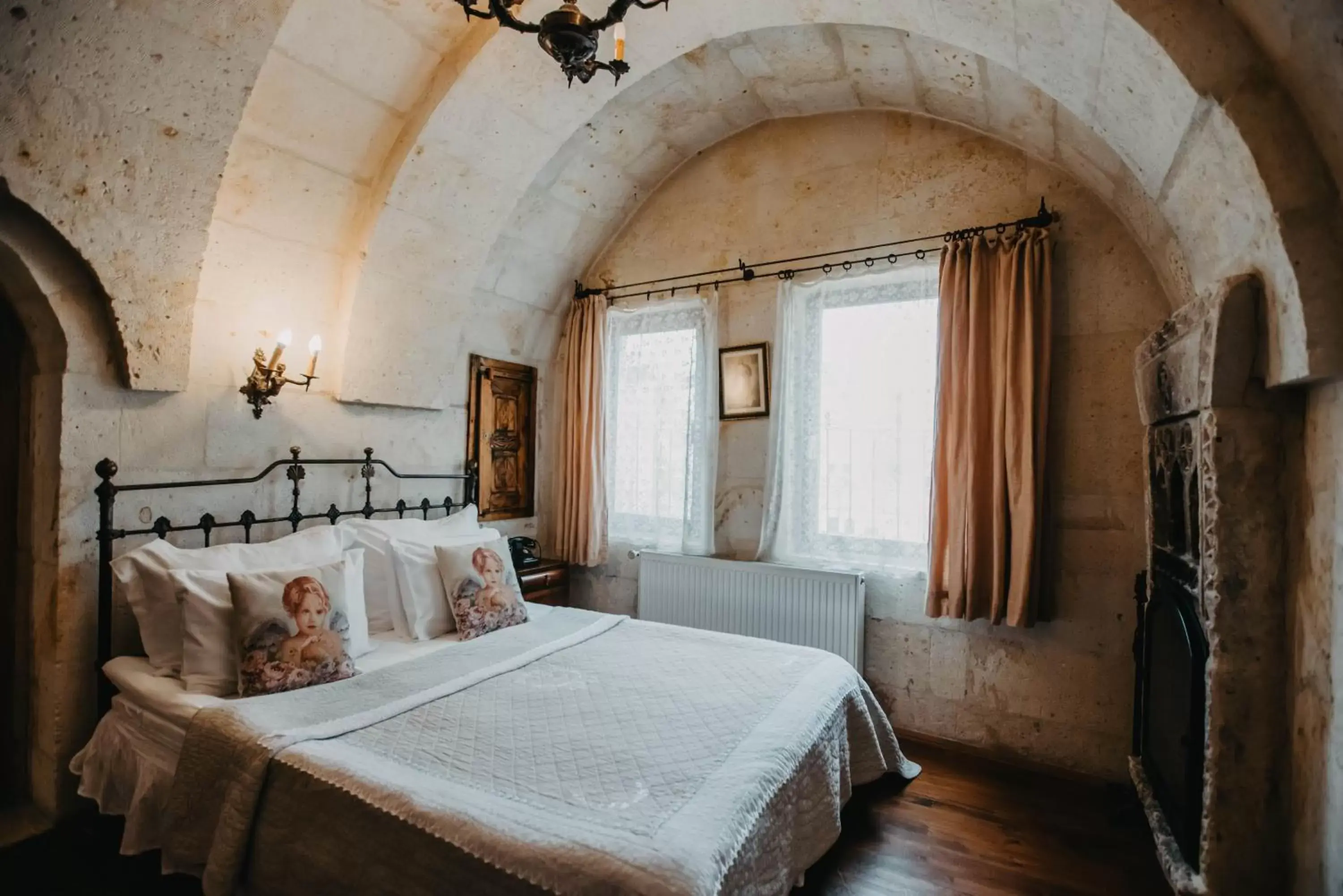 Bedroom, Bed in Melekler Evi Cave Hotel