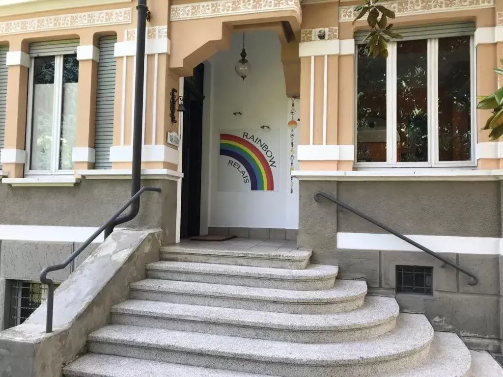 Facade/Entrance in Rainbow Relais