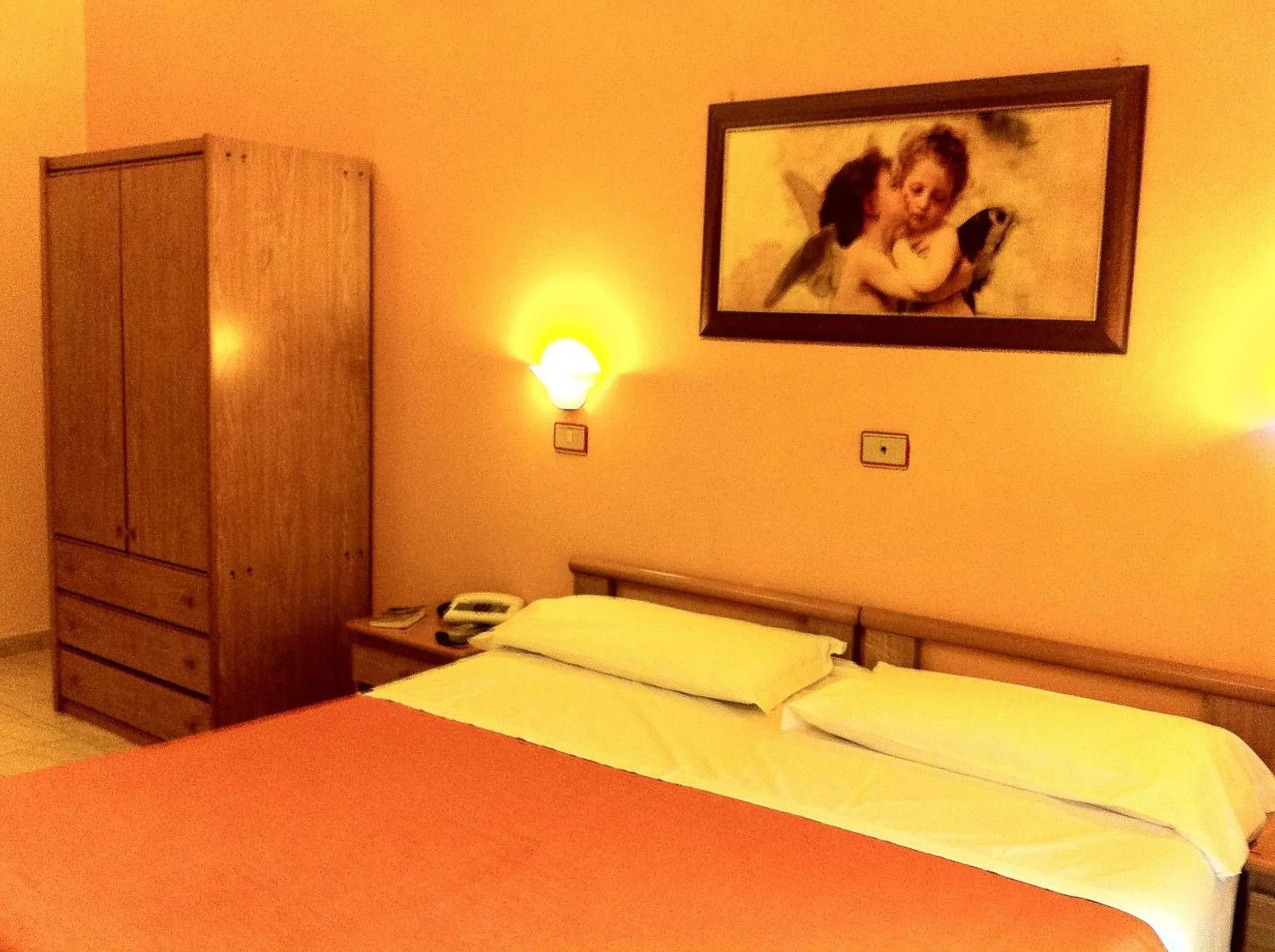 Bedroom, Bed in Hotel Pensione Romeo