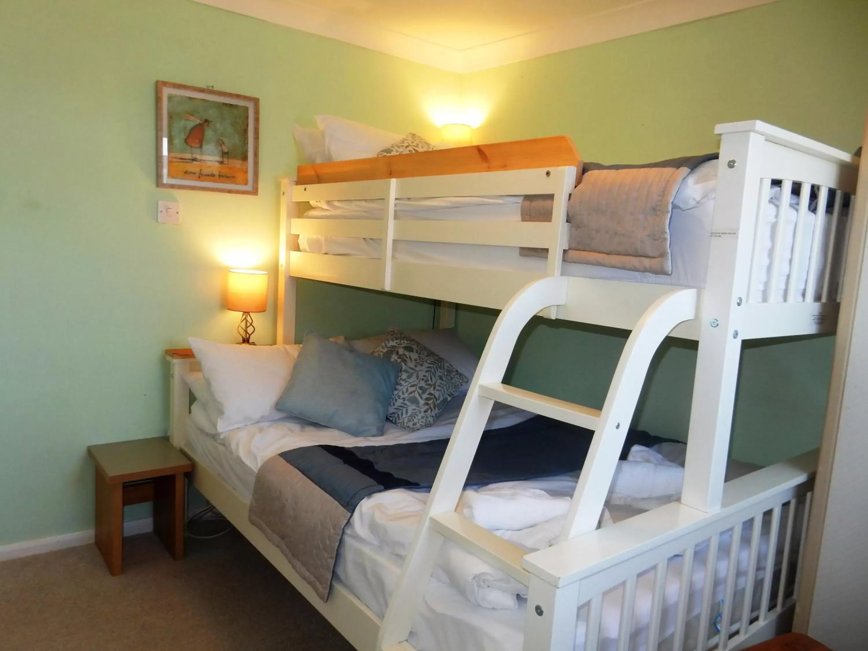 Bedroom, Bunk Bed in Sheena's Dartmouth Chalets