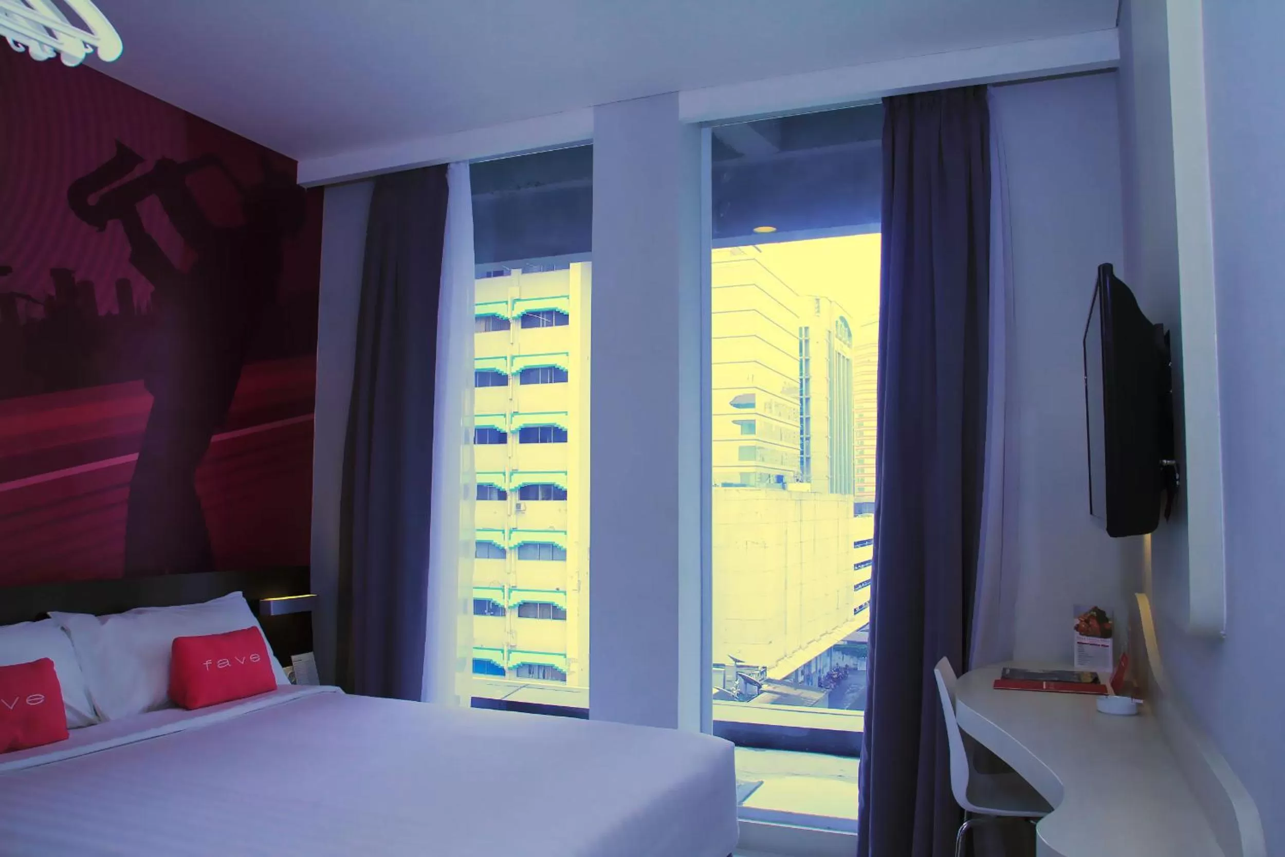 View (from property/room), Bed in favehotel Gatot Subroto Jakarta