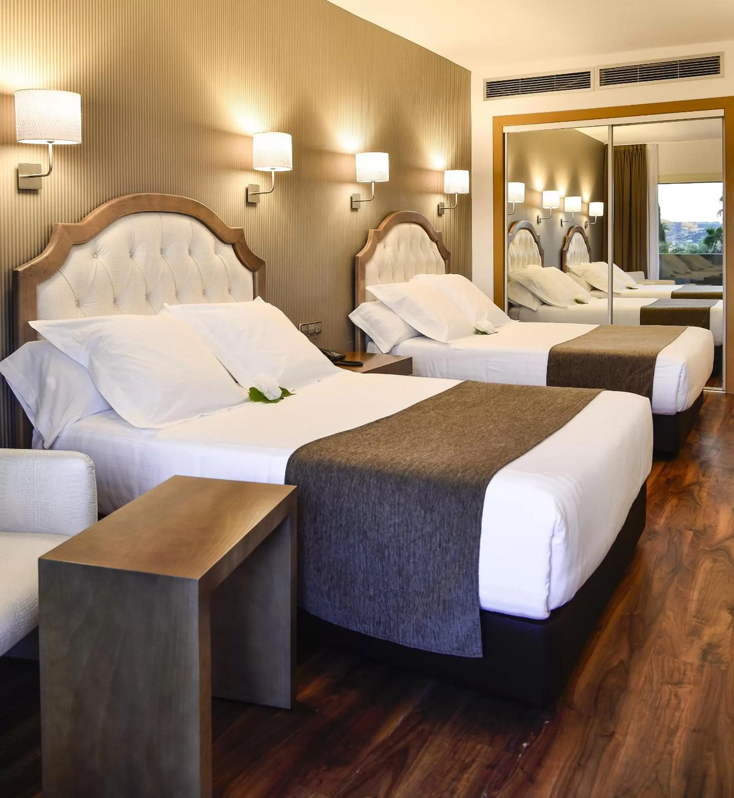 Bed in Beatriz Toledo Auditorium & Spa Bed in Beatriz Toledo Auditorium & Spa