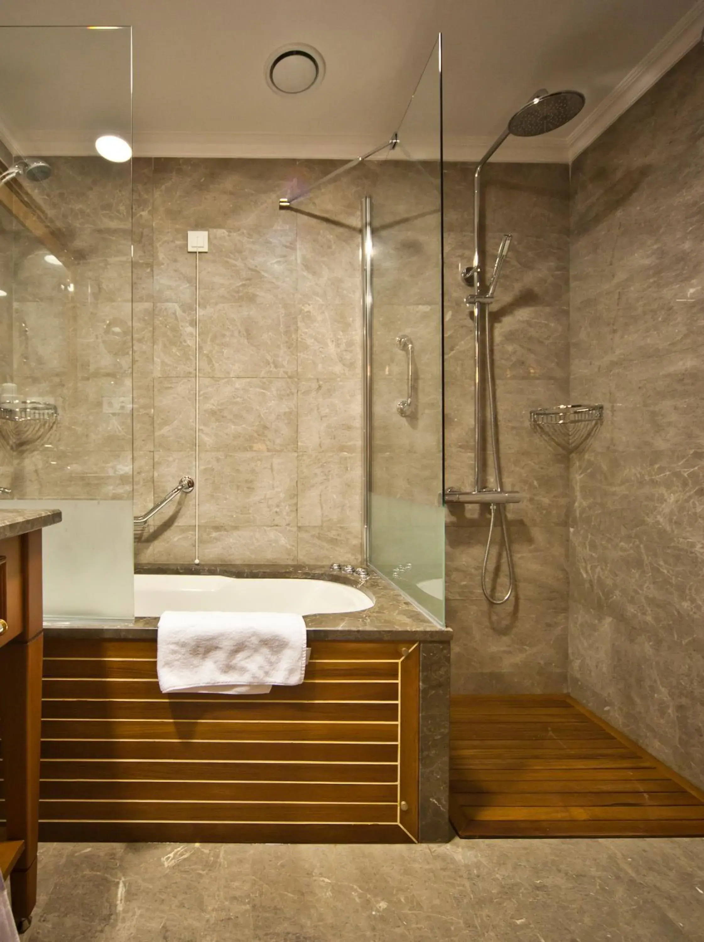 Bathroom in GLK PREMIER Acropol Suites & Spa