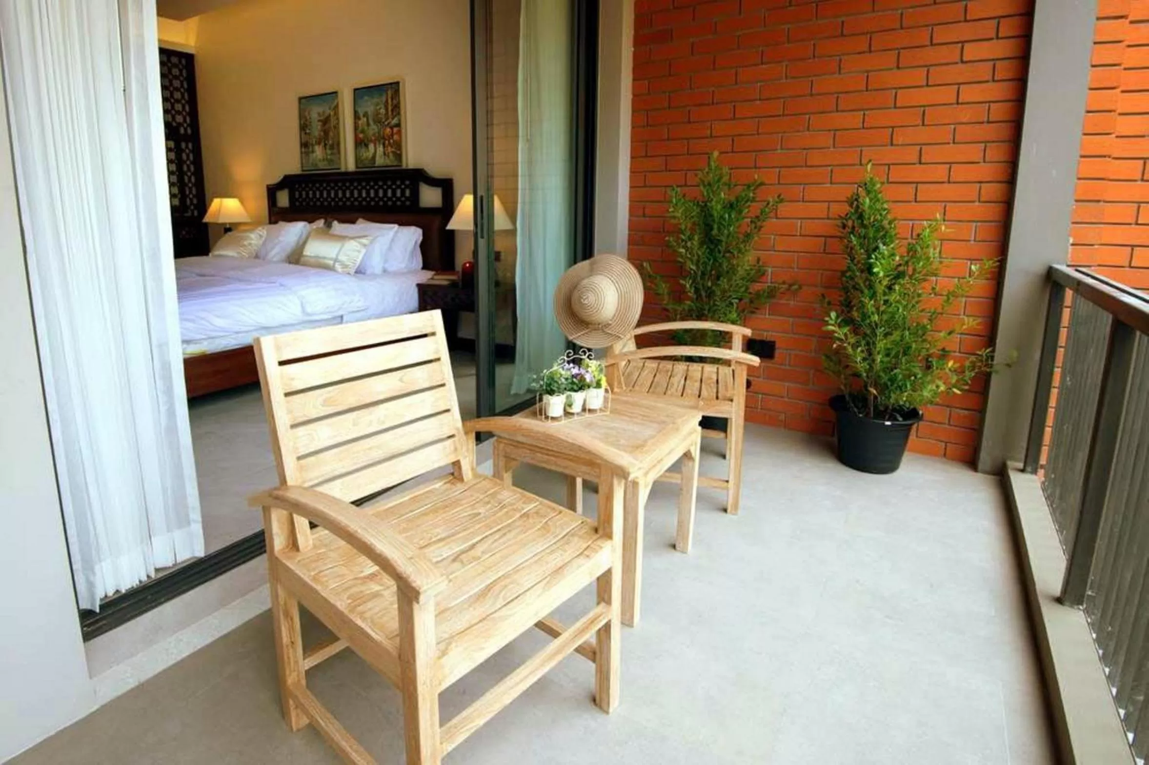 Time of day in Rimnaam Klangchan Hotel - SHA Plus