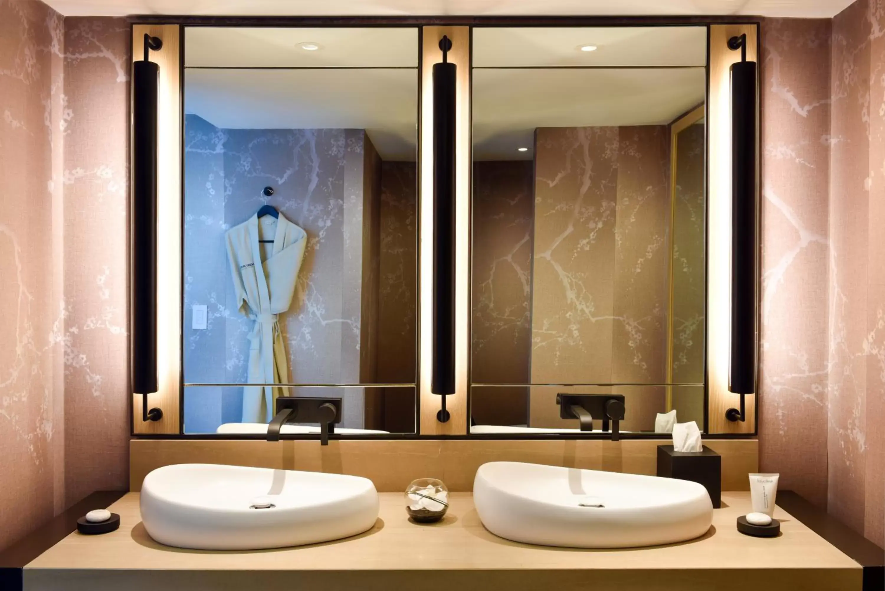 Bathroom in Nobu Hotel Miami Beach