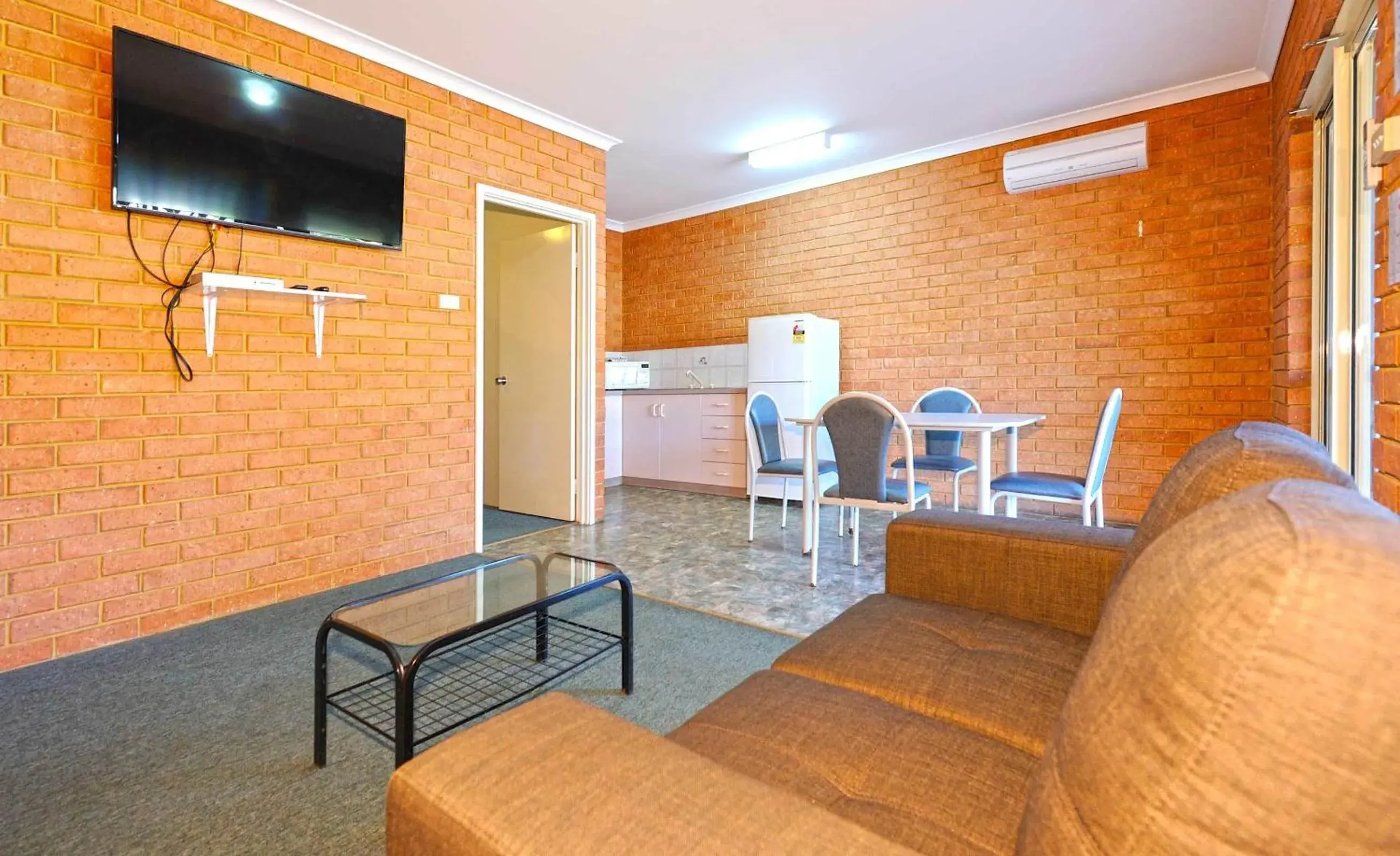 Day, Seating Area in Abrolhos Reef Lodge