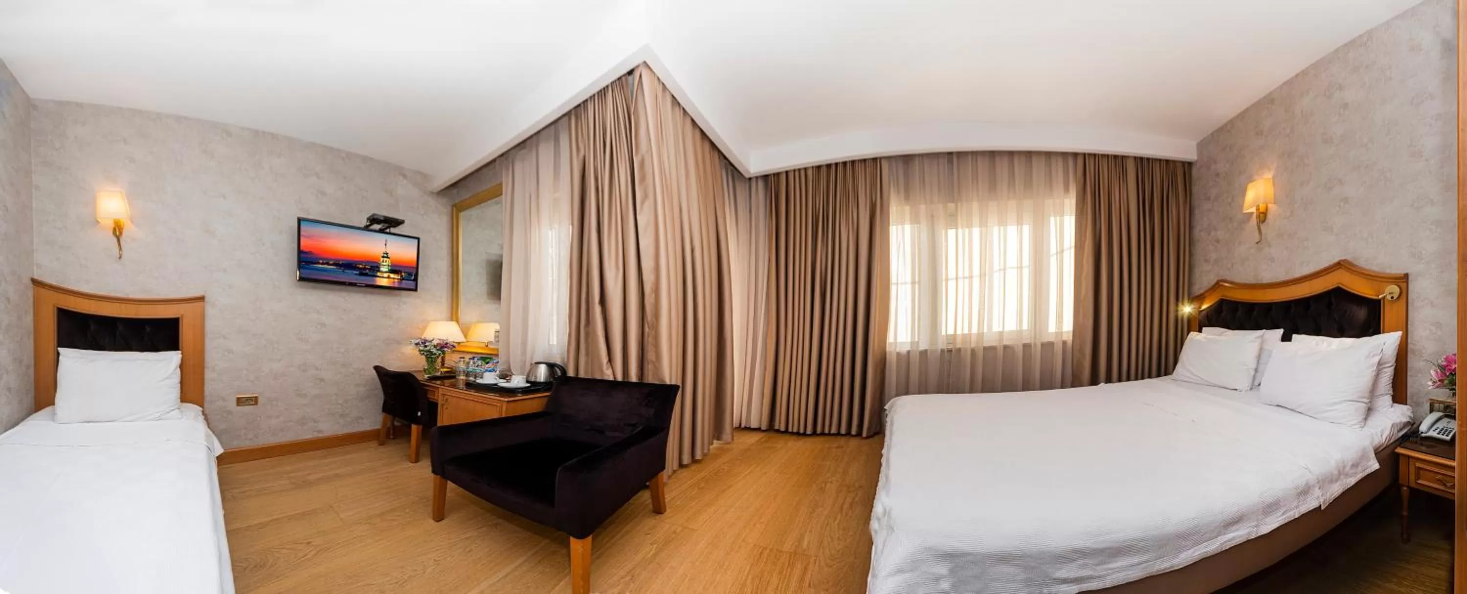 Photo of the whole room, Bed in Aprilis Hotel - Special Category