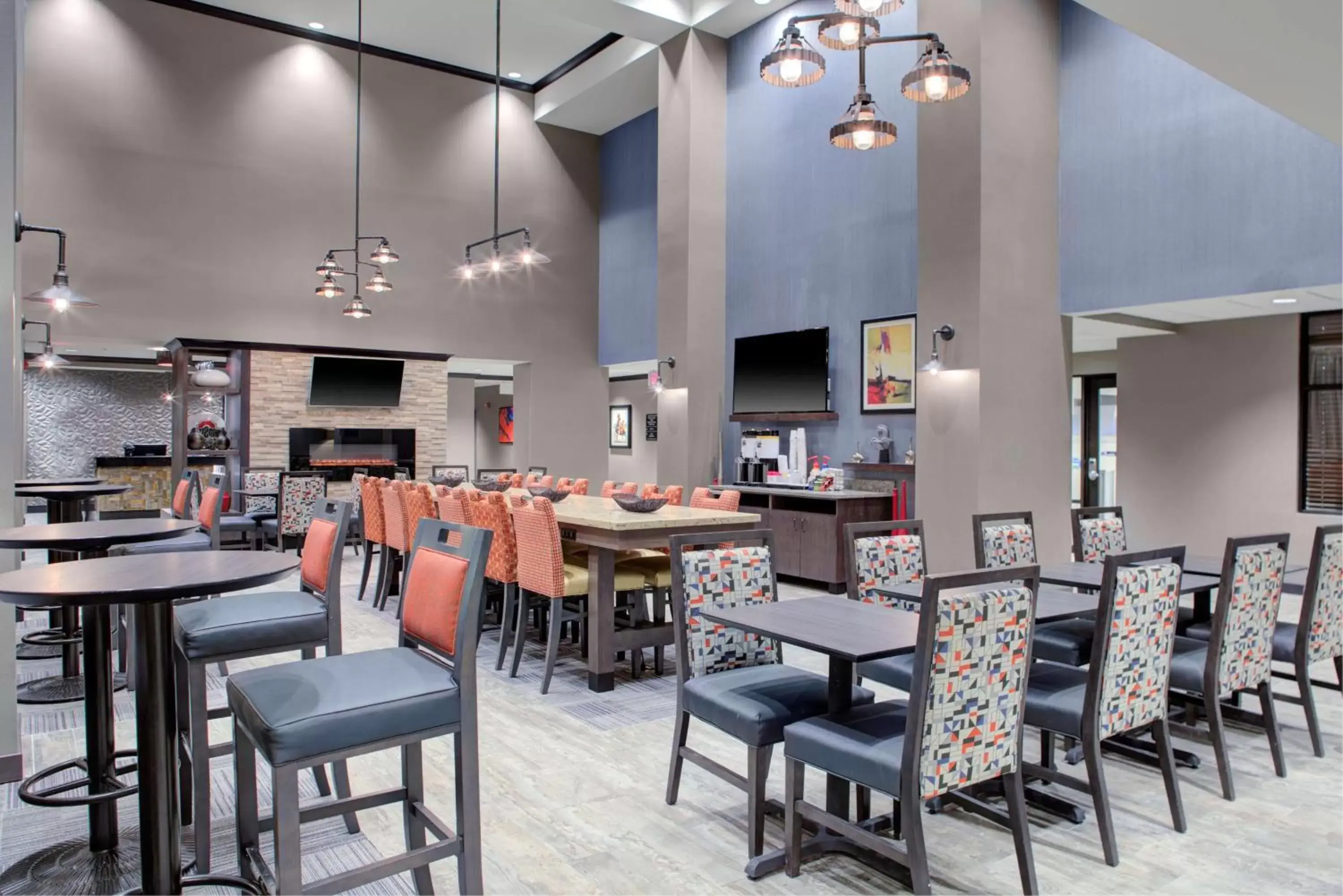 Breakfast, Restaurant/Places to Eat in Hampton Inn & Suites Columbus Scioto Downs