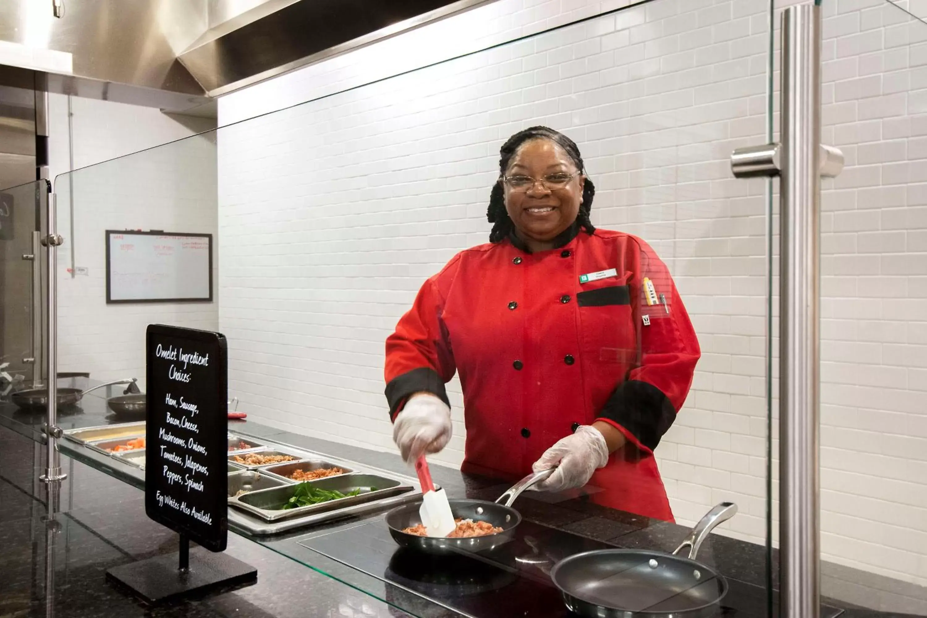 Breakfast, Staff in Embassy Suites by Hilton Jacksonville Baymeadows