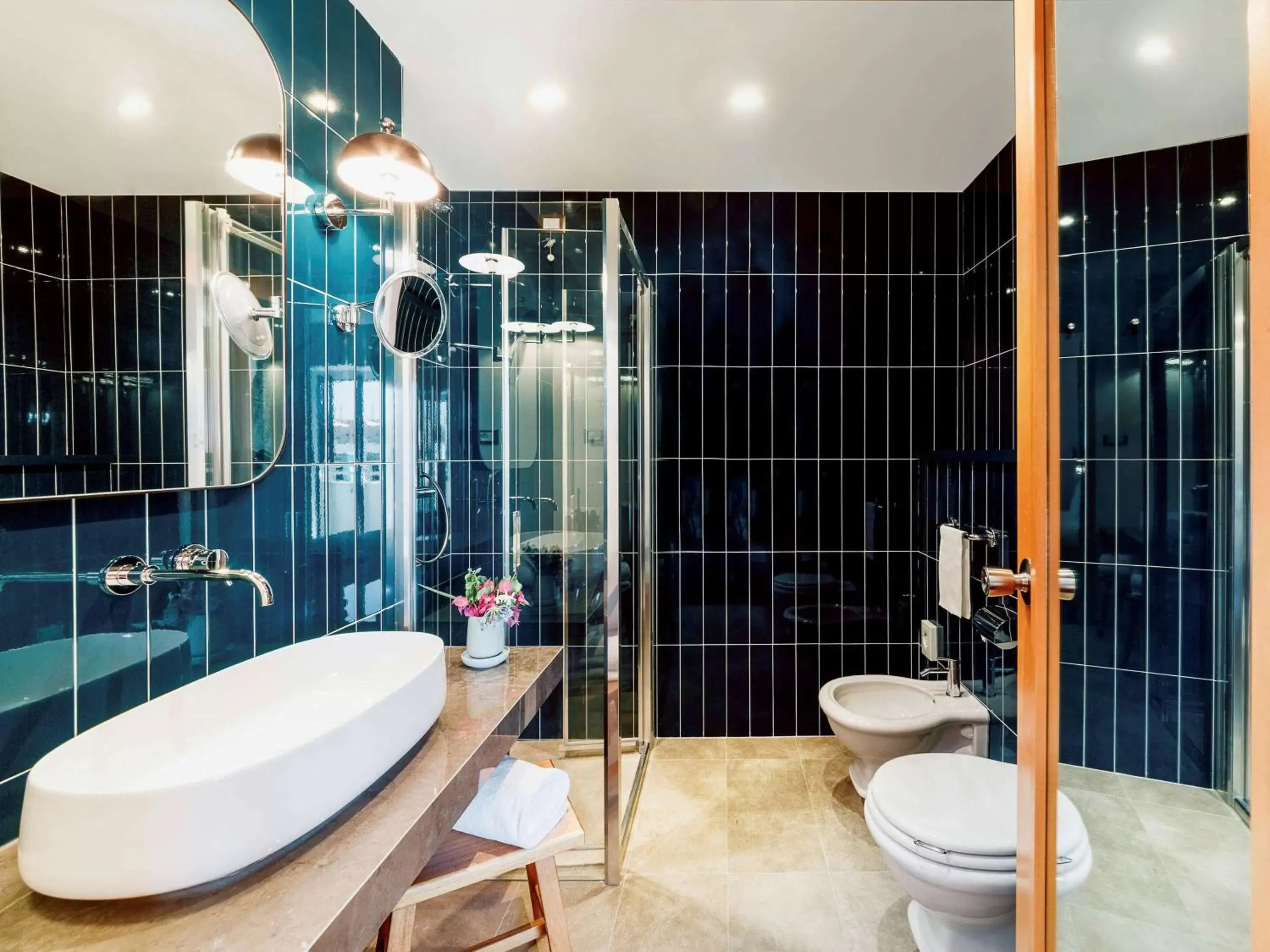 Photo of the whole room, Bathroom in Hotel Mercure Roma Corso Trieste