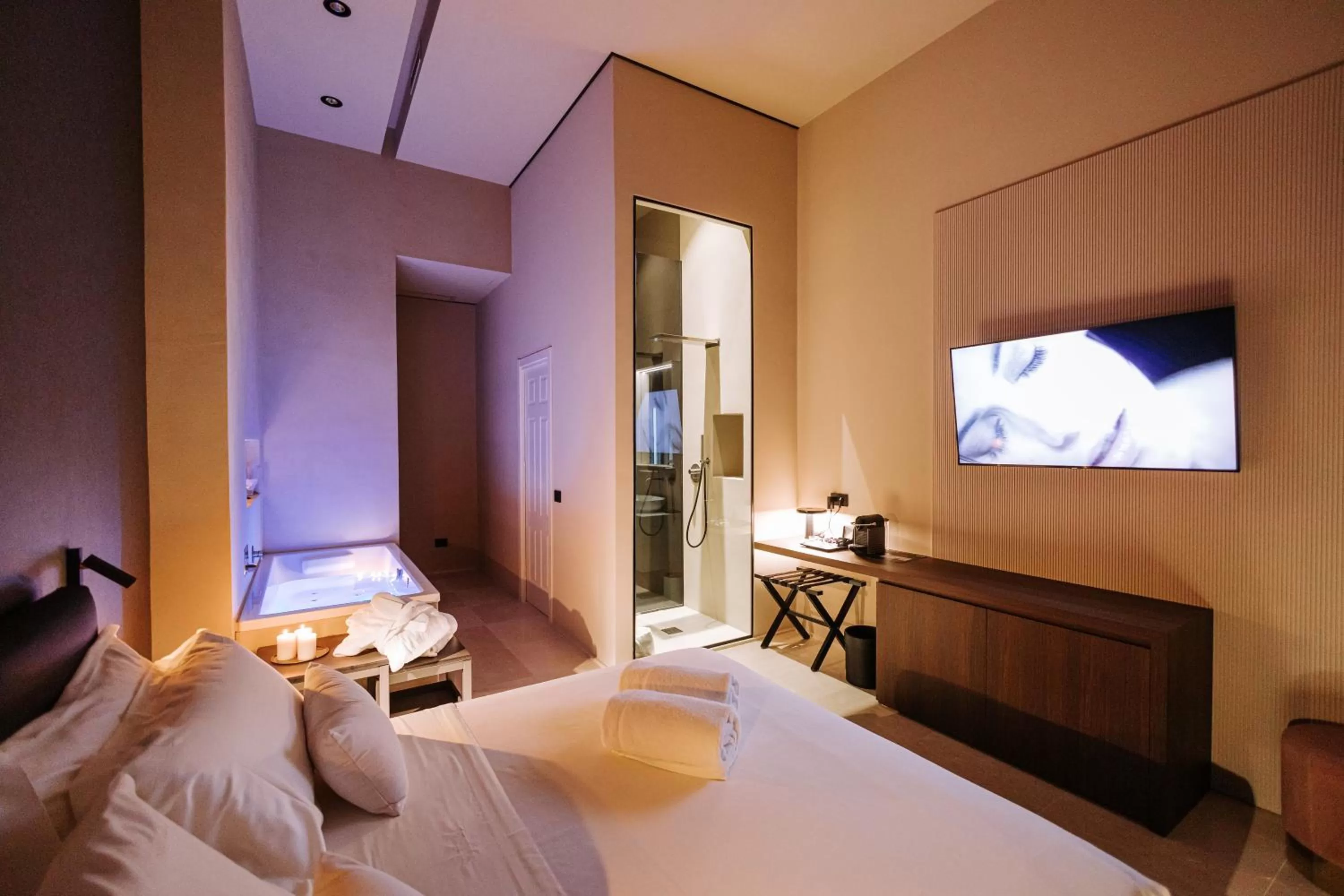 Bed in Suite1212 - Bandiera