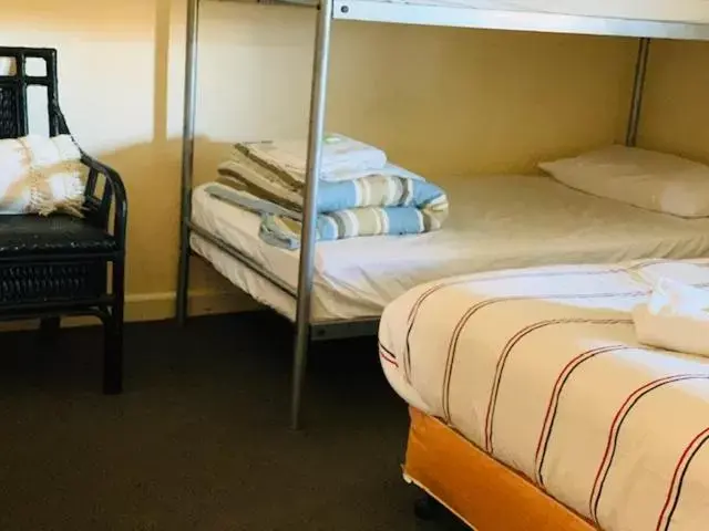 Bunk Bed in Kootingal Hotel