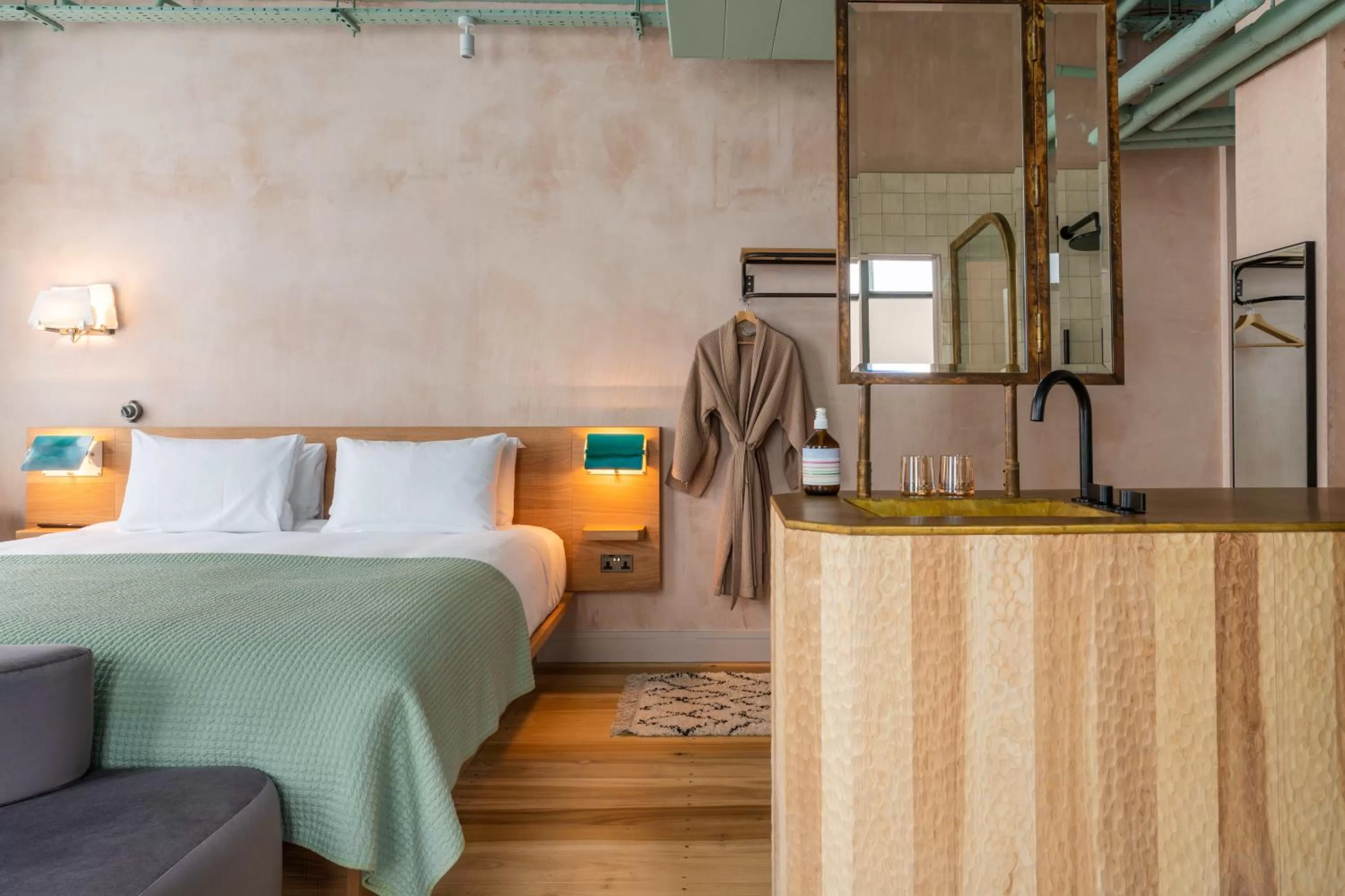 Bedroom, Bed in The Alan