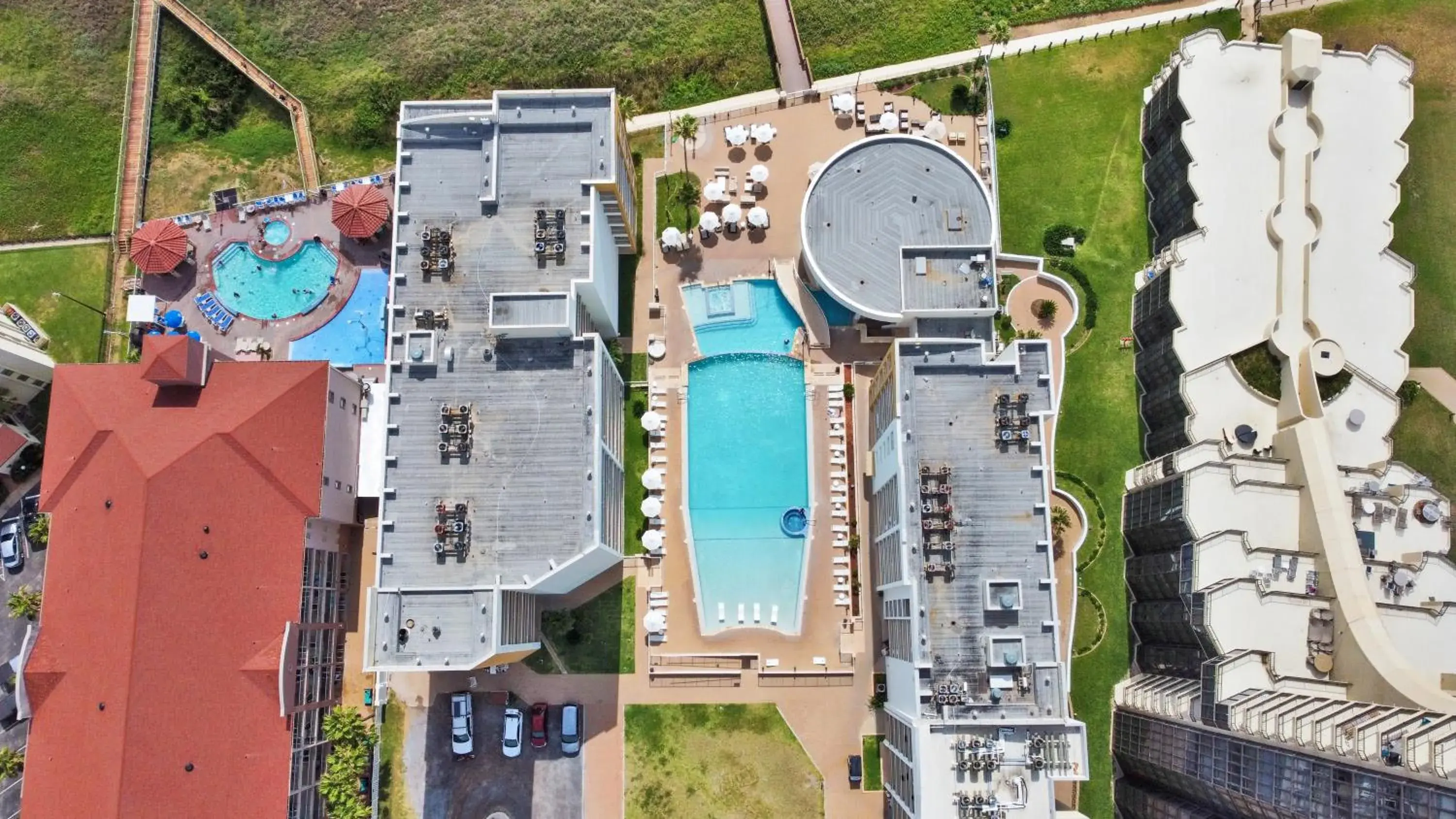 Property building in Peninsula Island Resort & Spa - Beachfront Property at South Padre Island Property building in Peninsula Island Resort & Spa - Beachfront Property at South Padre Island