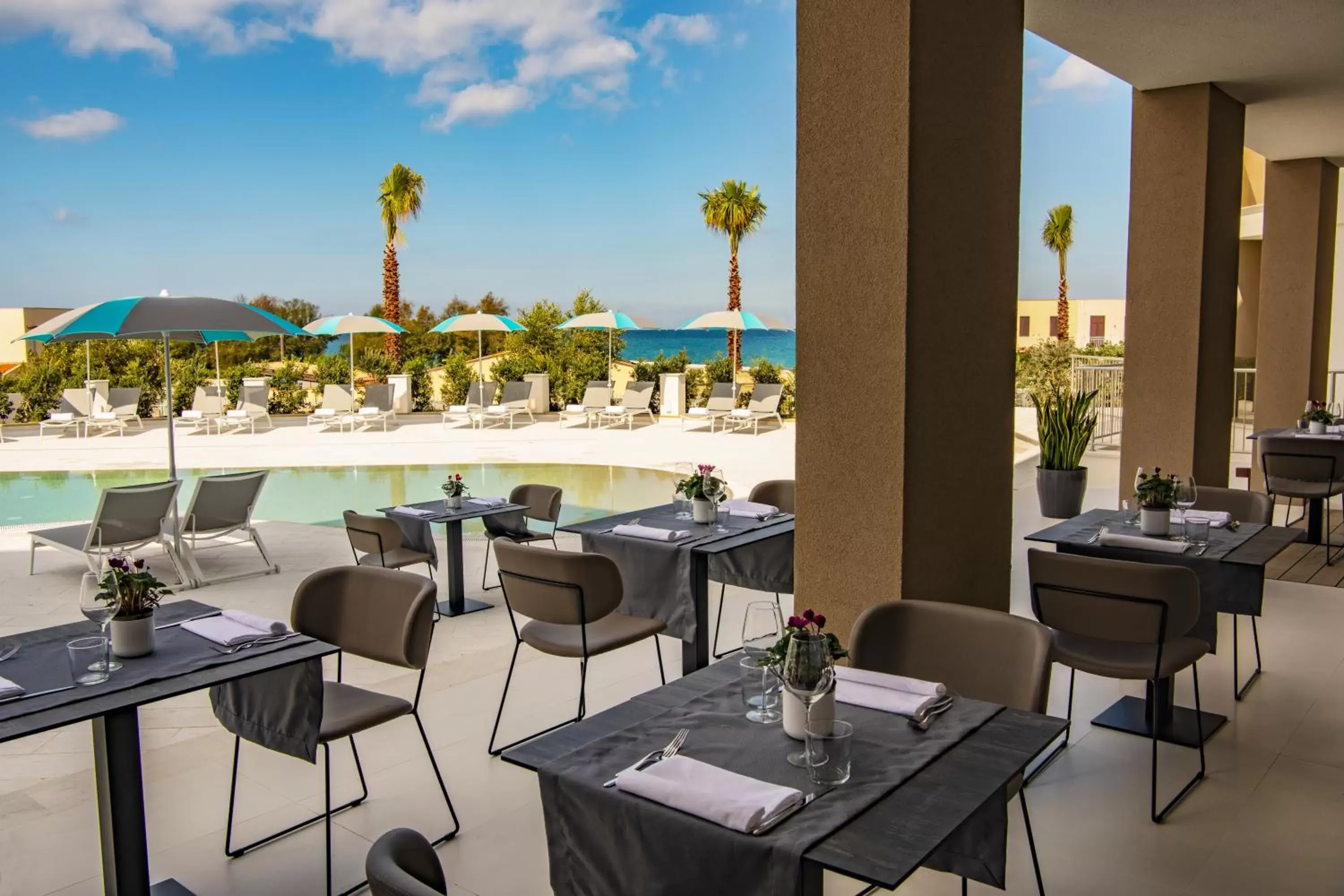 Swimming pool, Restaurant/Places to Eat in Resort La Battigia Beach & Spa