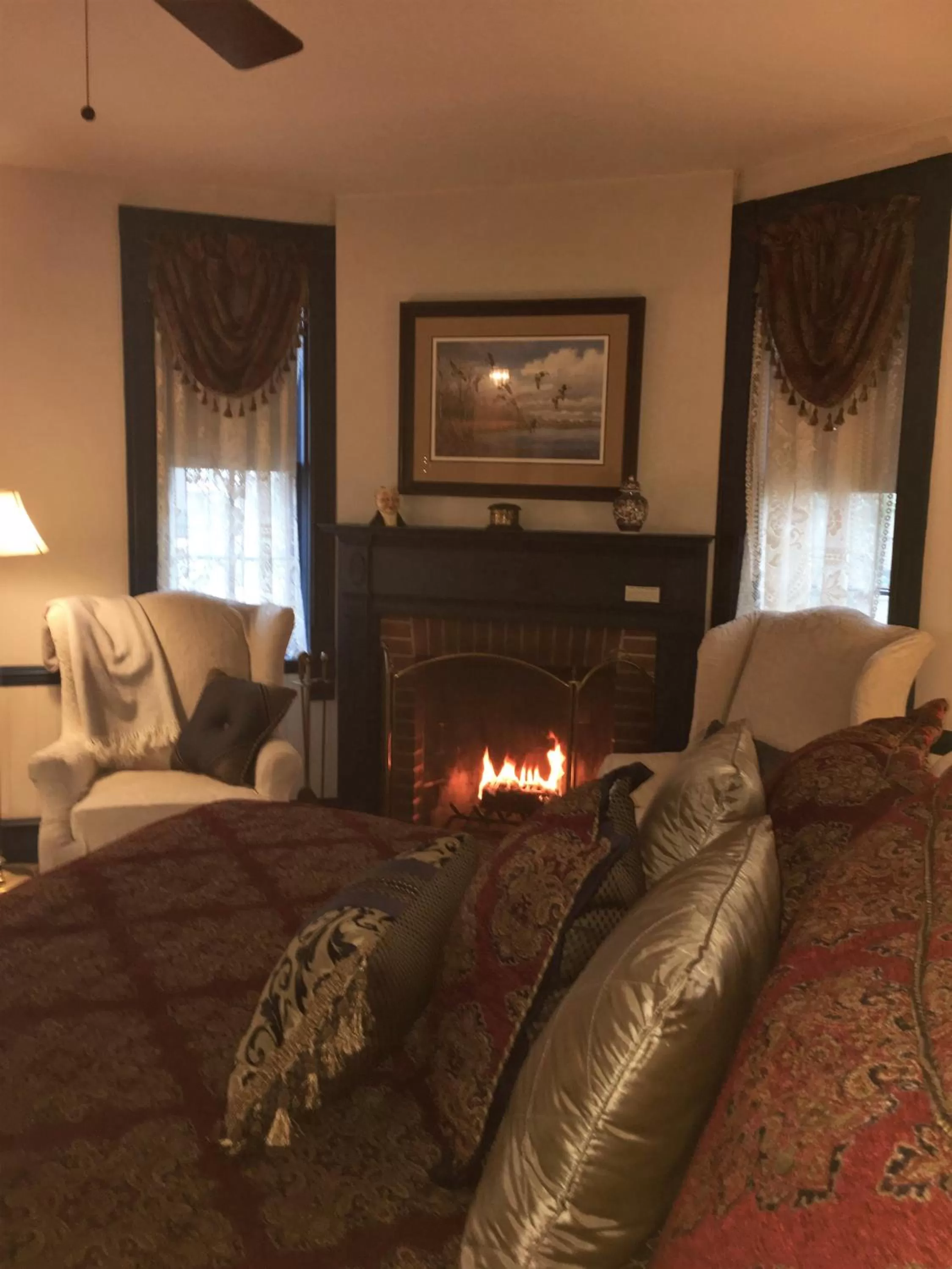 Seating Area in Parsonage Inn Bed and Breakfast