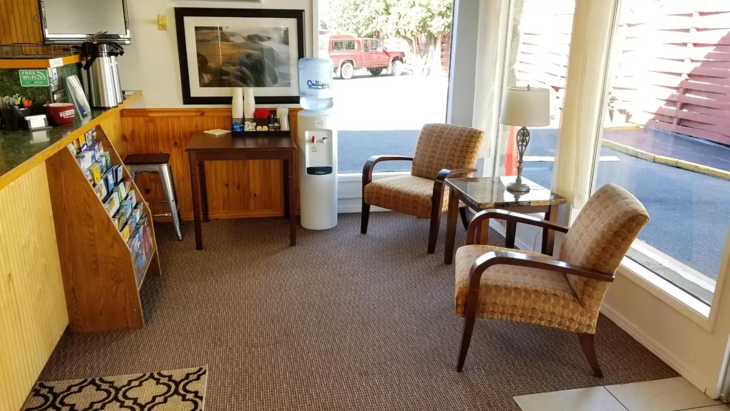 Lobby or reception in Cougar Land Motel