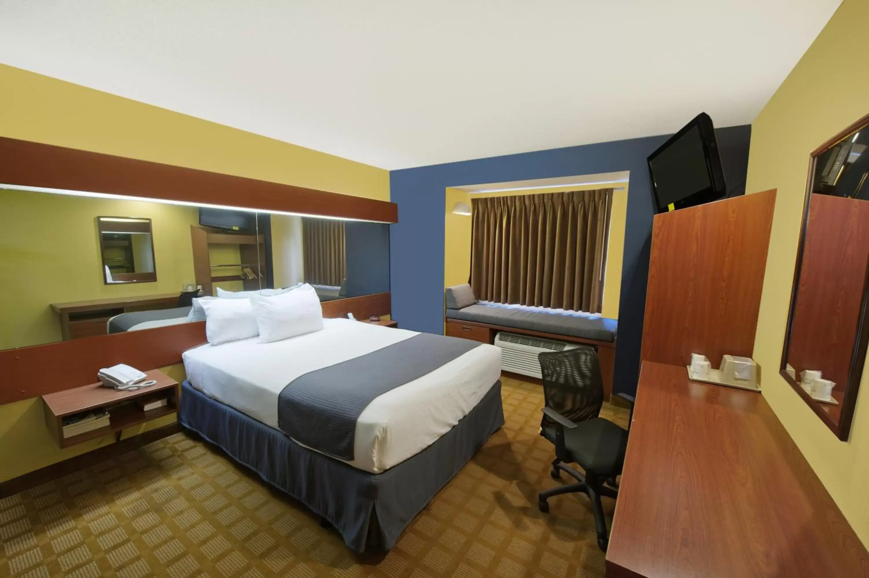 Standard  Room in Microtel Inn & Suites by Wyndham Hillsborough